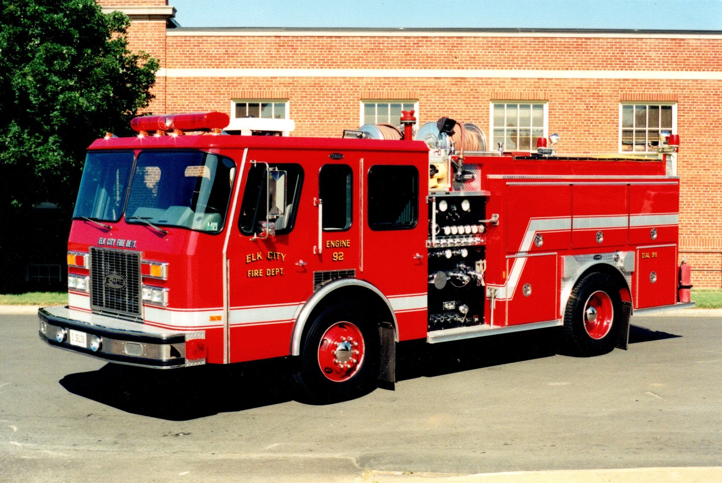 Engine 92 - 1992 E-One #10972 - 1250/1000 - Diesel/Auto - 2000 photo