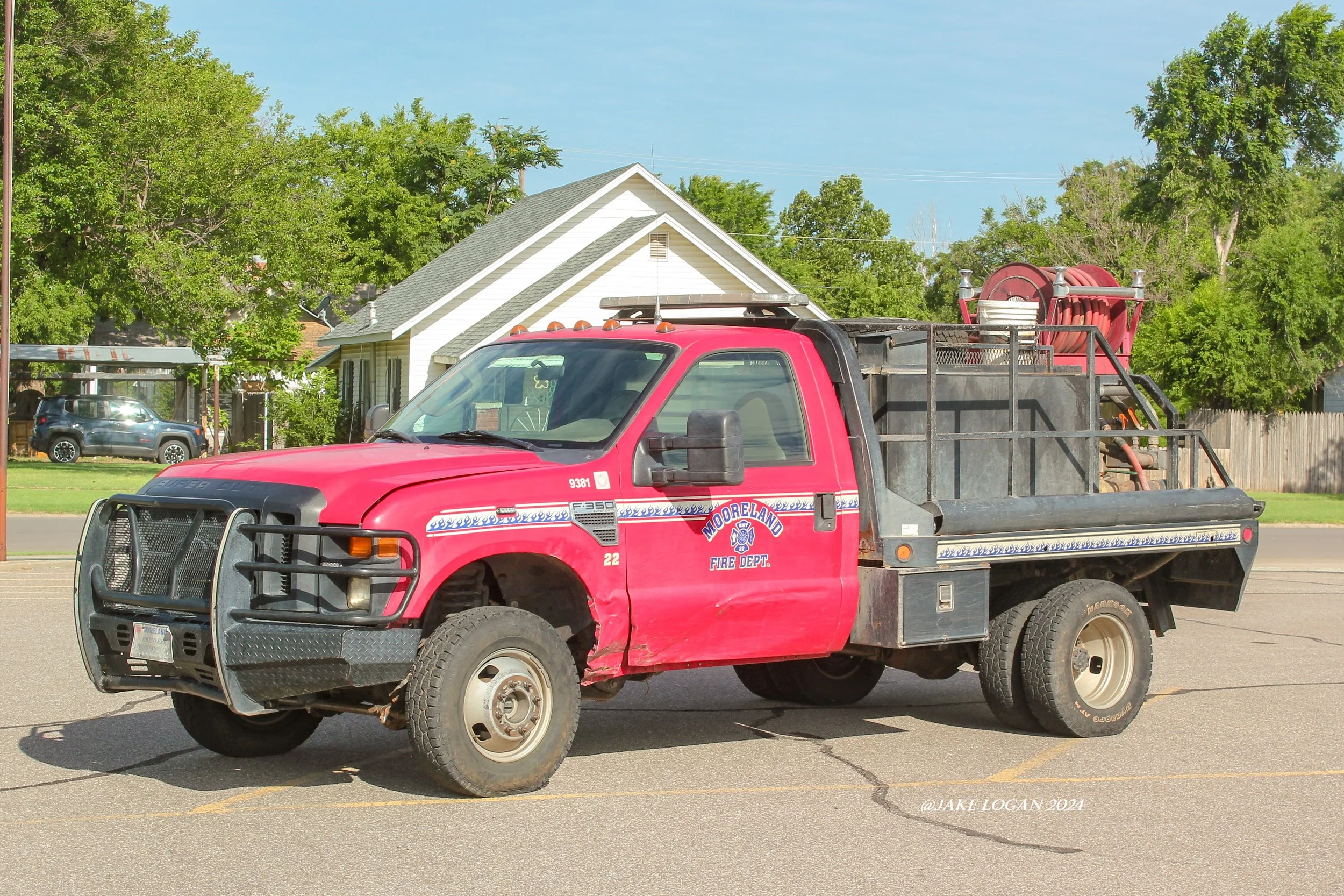 222 - 2008 Ford F350/MFD - 200 hale/350 Tank - Gas/Auto
 
 
222 is last out for grass fires. This cab & chassis was supplied by forestry which is why it is the only red unit in the MFD fleet.