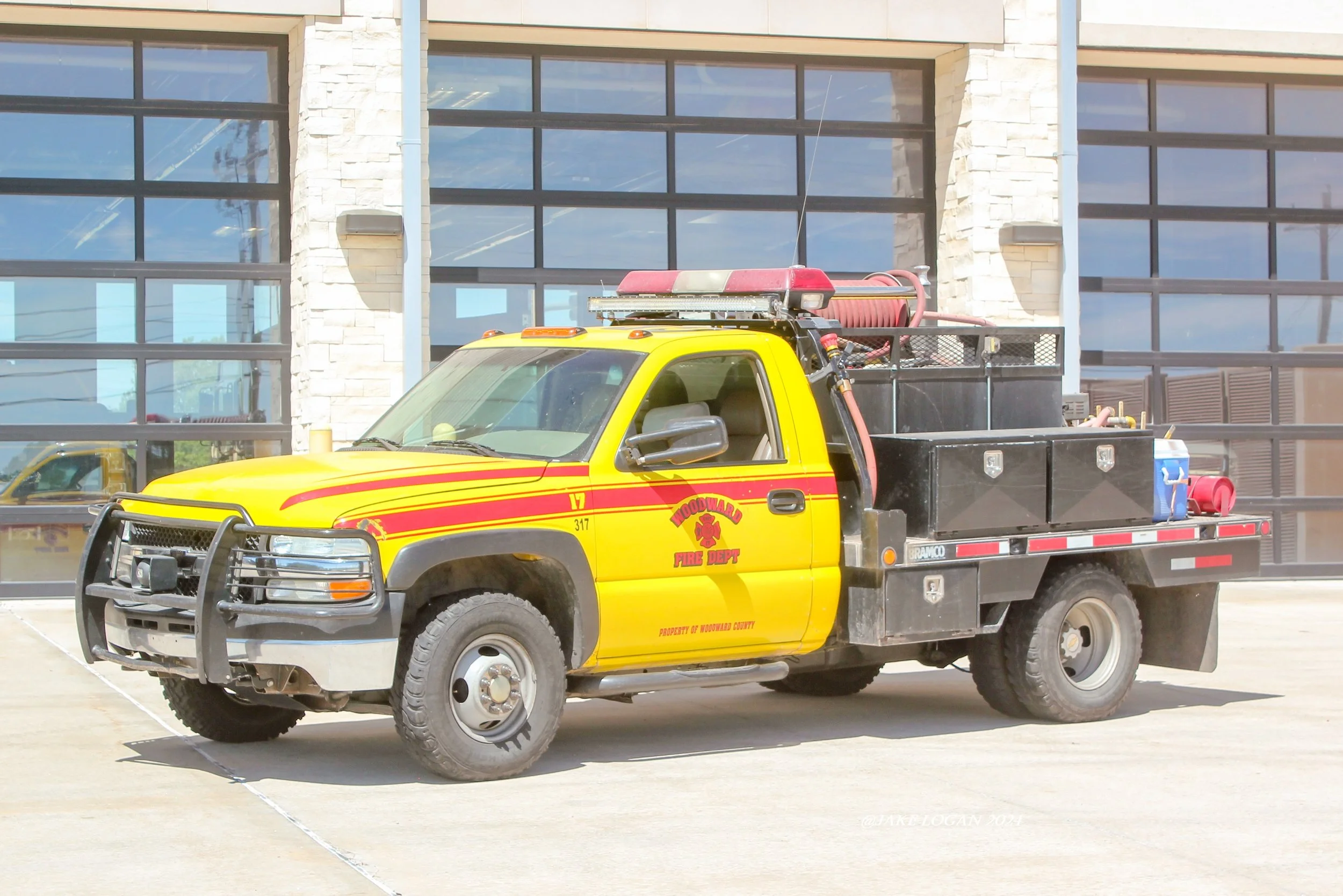 Brush Pumper 17 - 2001 Chevy 3500/WFD - 150 Hypro/300 Tank - Gas/Auto