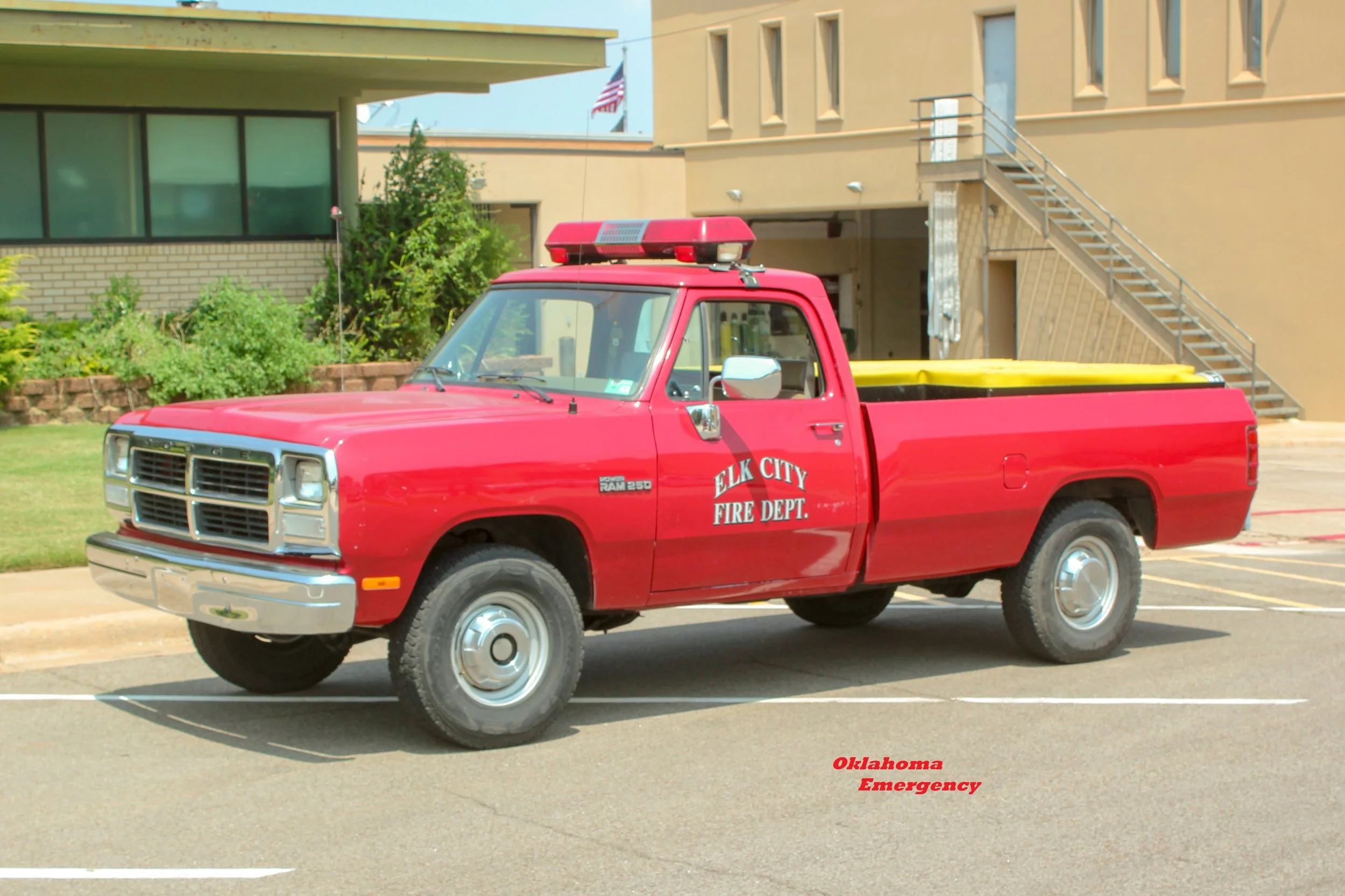 Unit 91 - 1991 Dodge - Gas/Auto
 
 
The equipment from Unit 85 was swapped to this truck, minus the generator. This truck was also the original rescue for the department, originally being equipped with a camper shell to house extrication equipment.