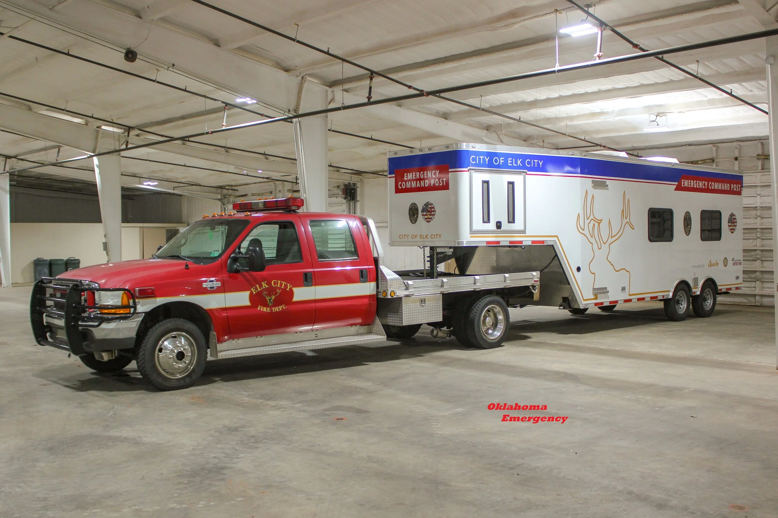 Designation Unknown - 1999 Ford 4x4 - Diesel/Auto - ex-Rescue 1
 
 
While not housed at Station 1, this truck was originally the cab and chassis for Rescue 1. Once the box was removed, a flatbed was added and the department now uses this truck to hau