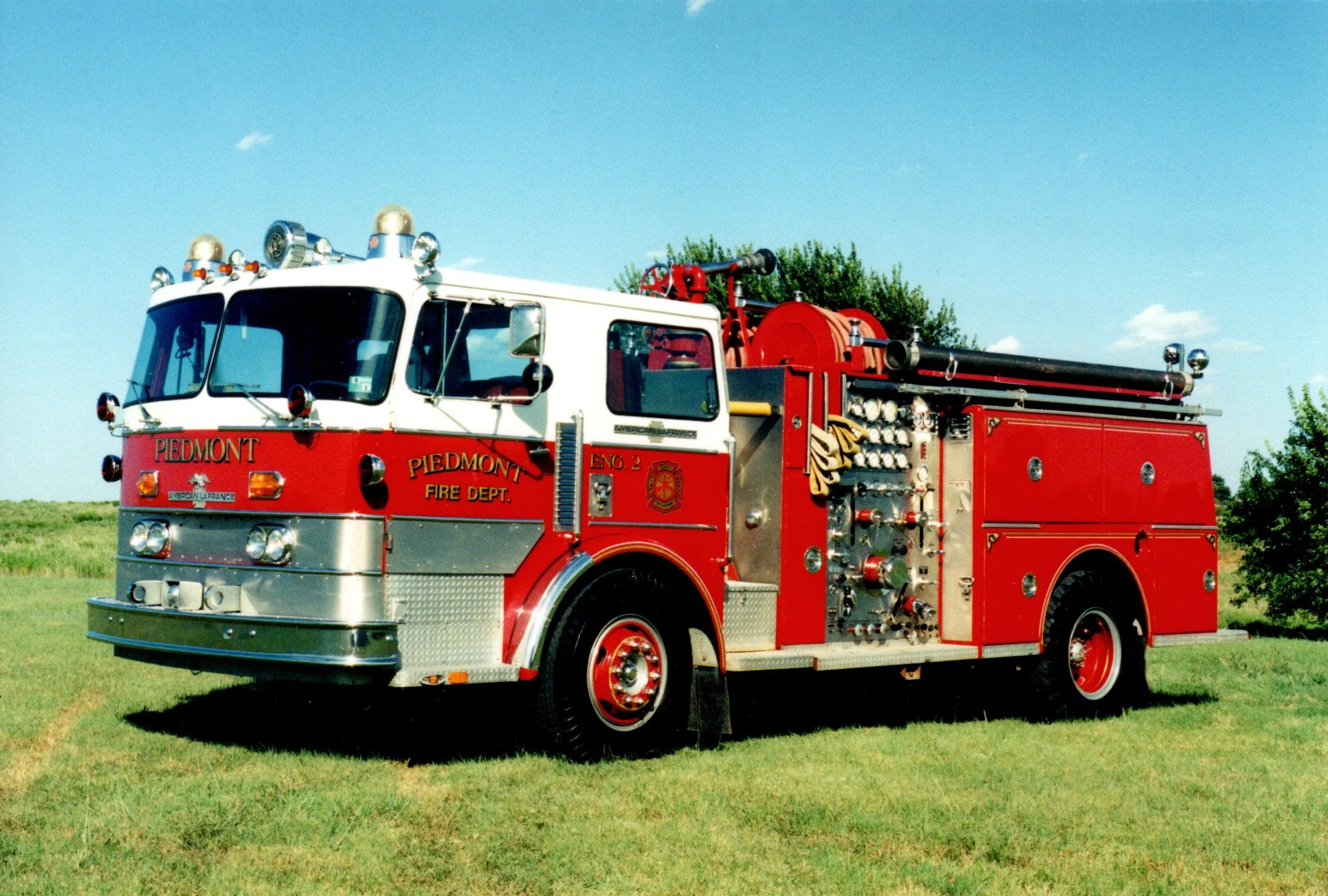 Engine 2 - 1974 ALF, PM-17-3748 - 1500/500 - DA - ex-Bethany, OK - donated to EOC FTC
 
 
Engine 2 served as the first out engine for Station 2 until the current Engine 2 was purchased. It was then donated to Eastern Oklahoma County Fire Training Cen