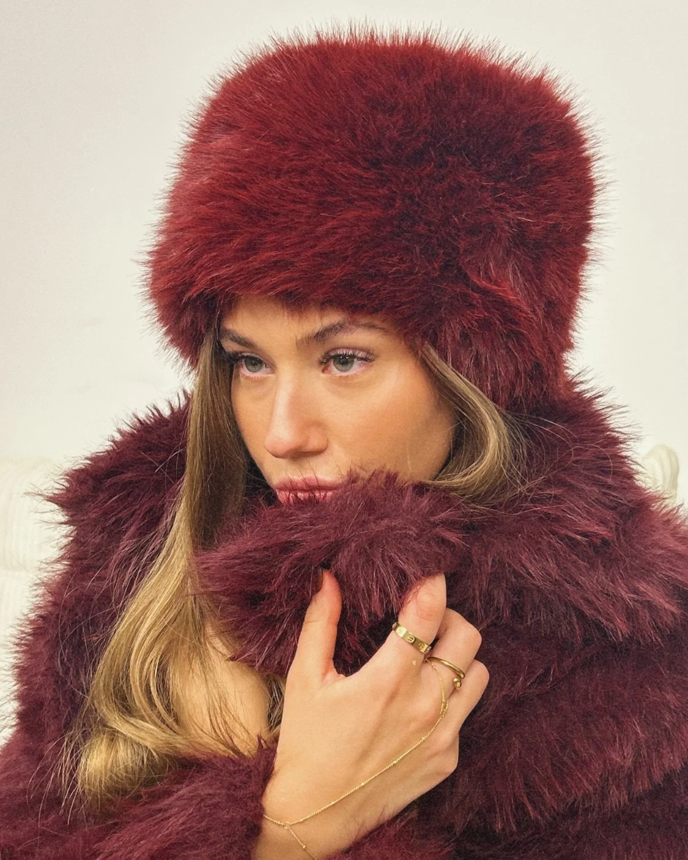 Winter gets better when you have a full set of lashes, just saying 💋

&mdash;&mdash;

&mdash;&mdash;

#slatermtl #beauty #lashtech 

#MTLLashes #LashesMontreal #MontrealExtensions #LashExtensions #ClassicLashes #VolumeLashes #HybridLashes #LashTech 