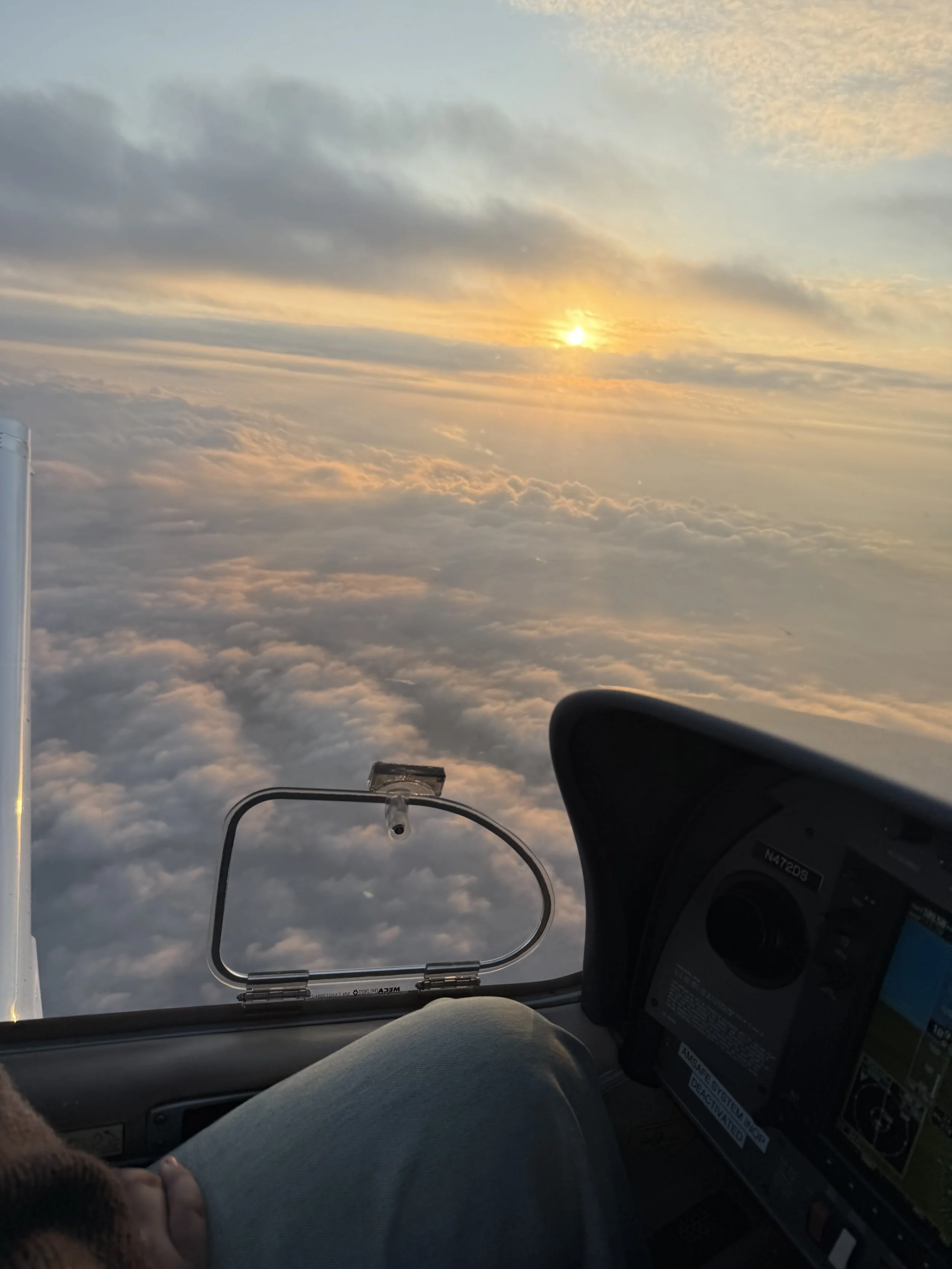 Flight Instruction. Sunset Flight. 