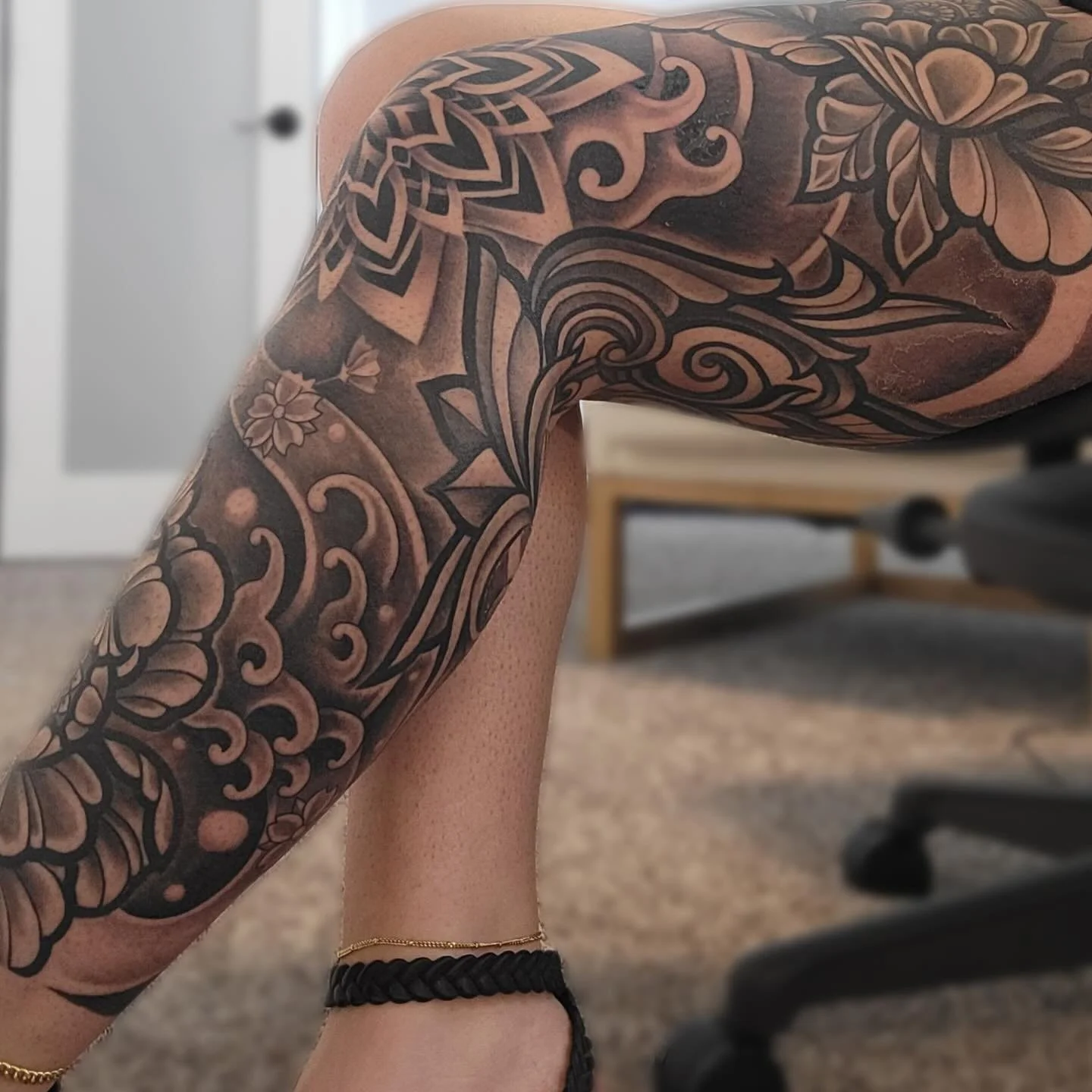 Bold, clean, and built to last 🔥
Another custom sleeve brought to life with precision, detail, and serious artistry.

Ready to start your next piece or finish your sleeve? 
Book with Eric Bon Zippa and let&rsquo;s make it happen.

📞 Call/Text: (737