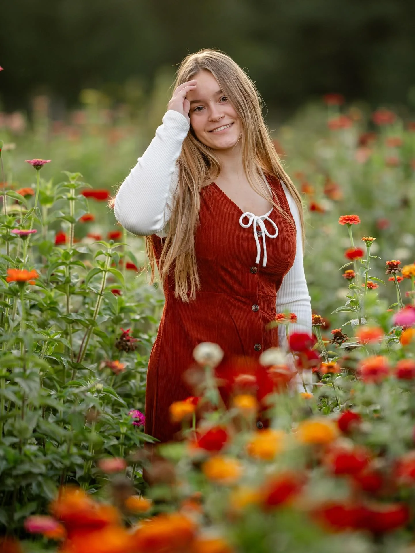 The @grumpychickenfarm never disappoints! And just perfect for senior sessions 😍

#sandpointphotographer #northidahophotographer #seniorportrait
