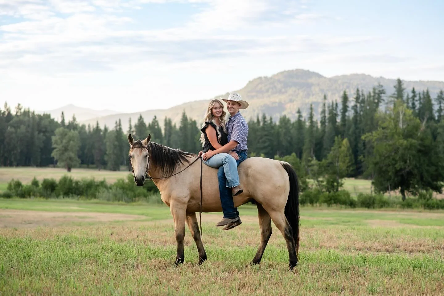 A horse, the mountains, and your love. What more could you ask for? 😍