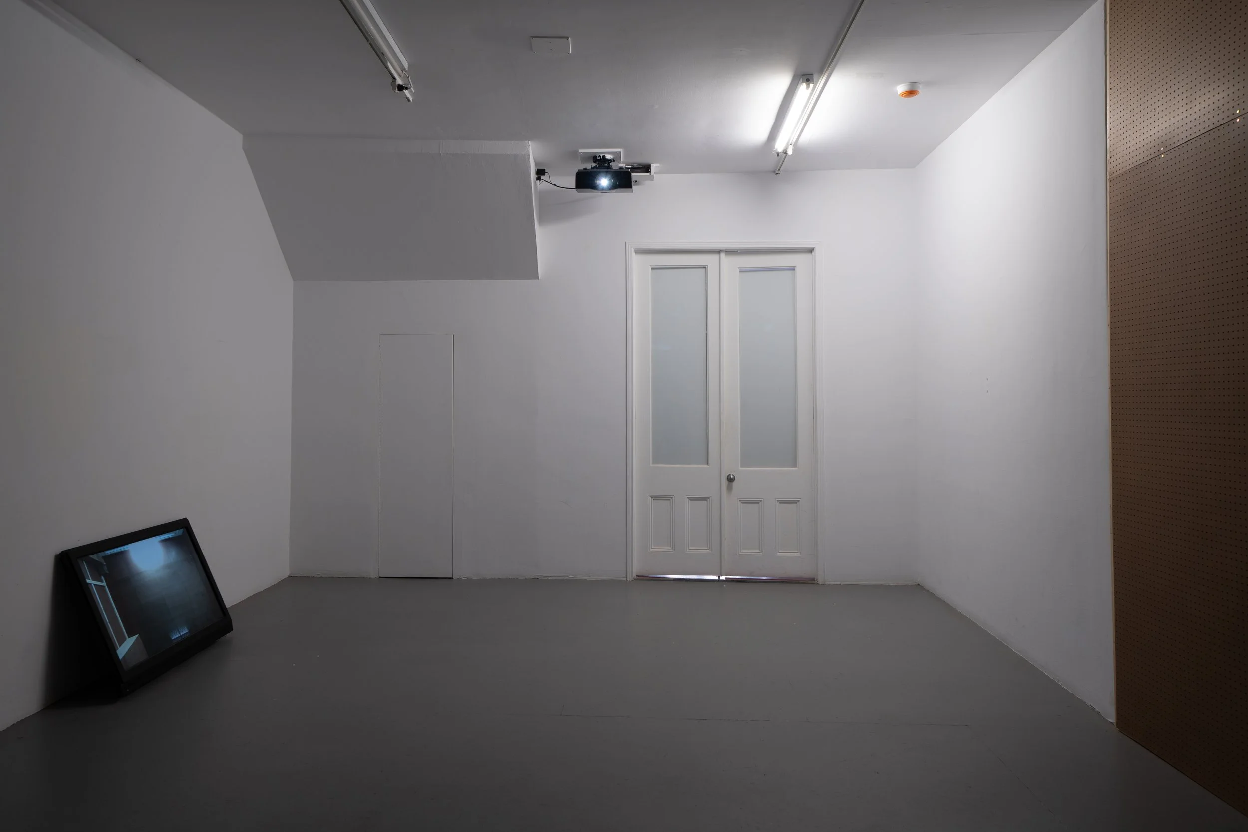 Un autre bâtiment, 2019