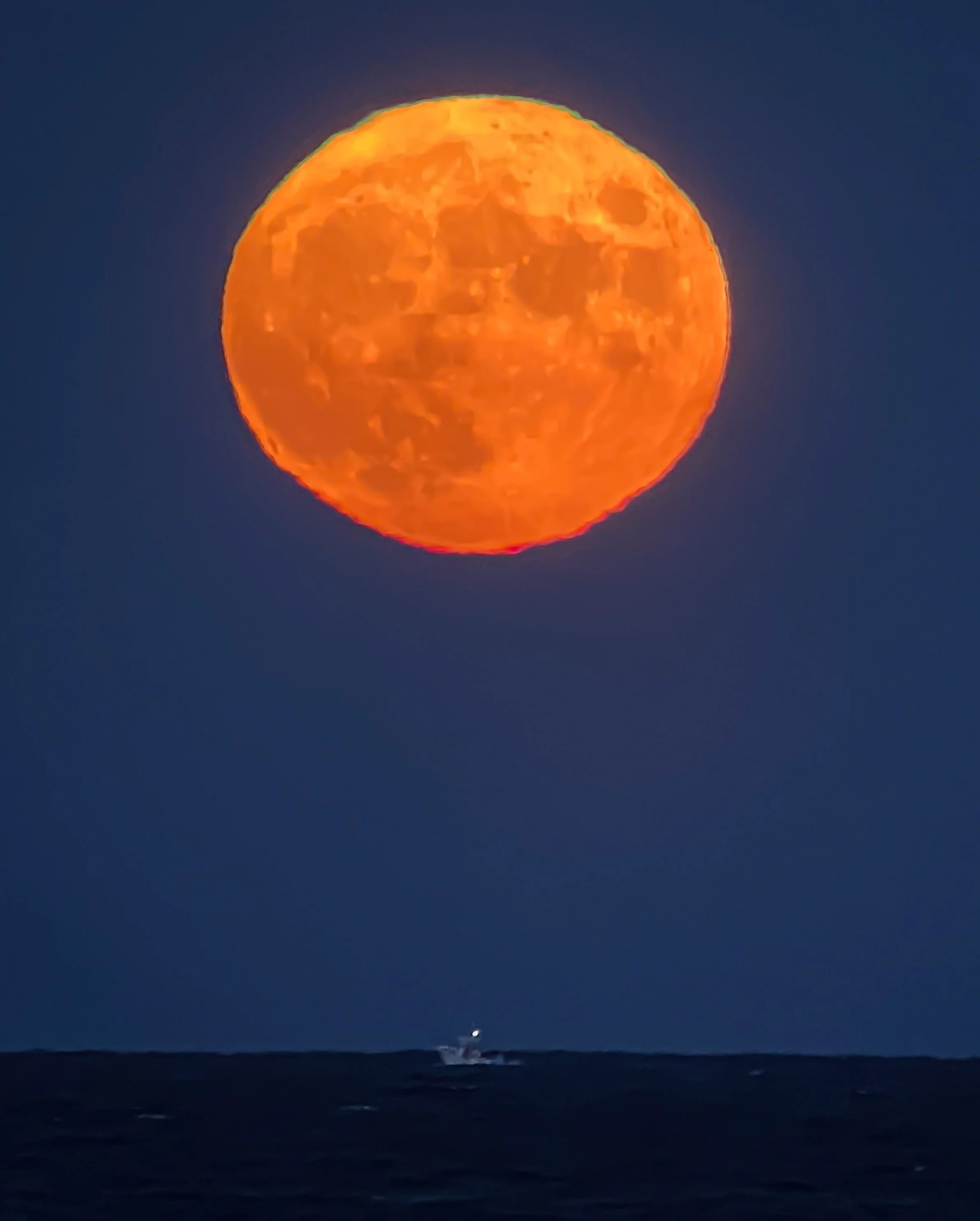 Red Moon Rising  |  8x12