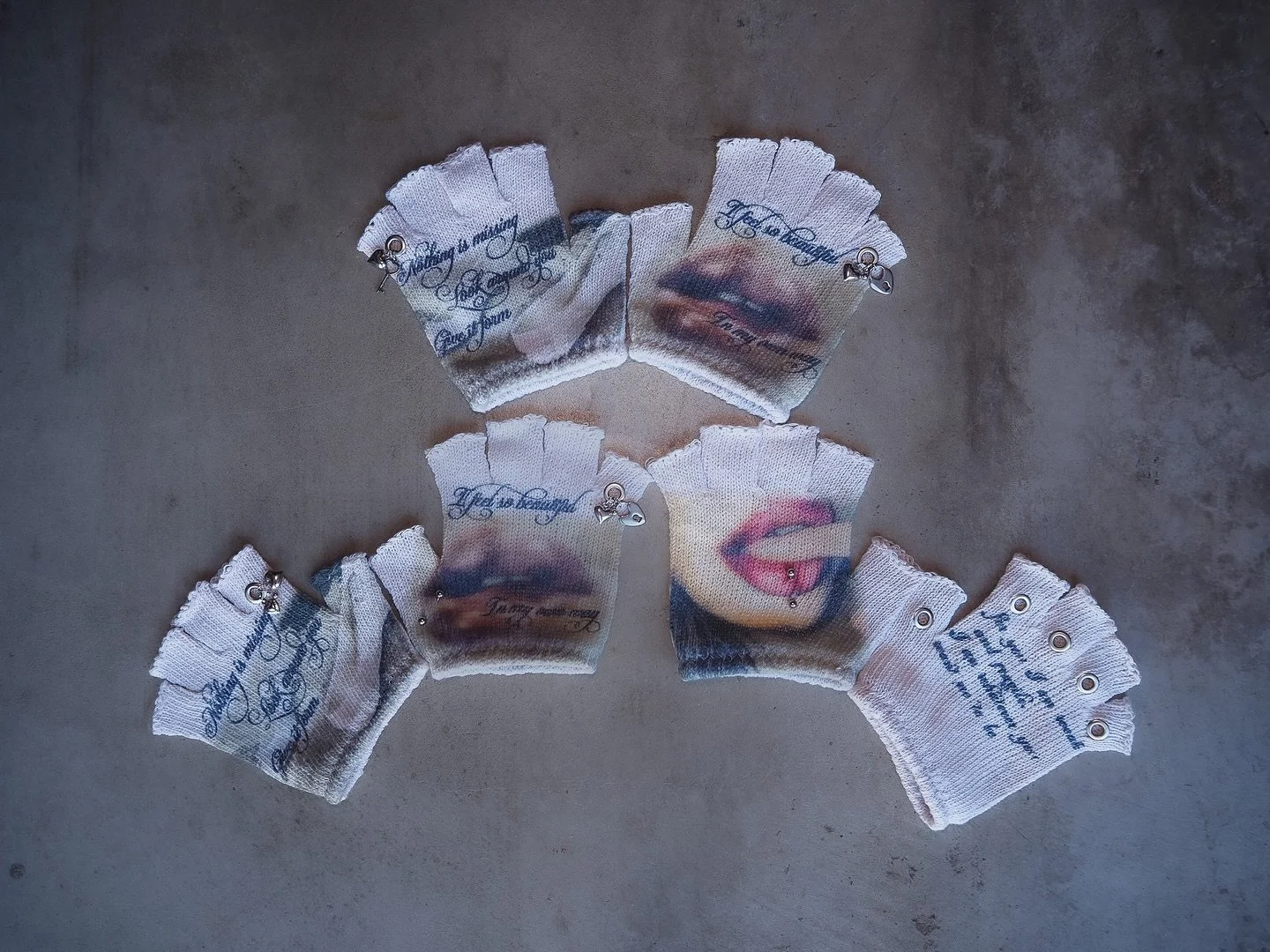 GLOVE DROP LIVE 🐾
shop at blessmypaws.com
more on the site 𓏲ꪆ𓂃˖ ࣪⊹🐅