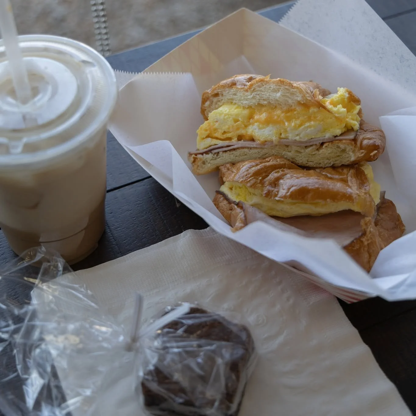 Mornings made better. One bite at a time.

#coffee #coffeeshop #gilbert #gilbertaz #cafe #breakfast #breakfastaz #breakfasttime☕️