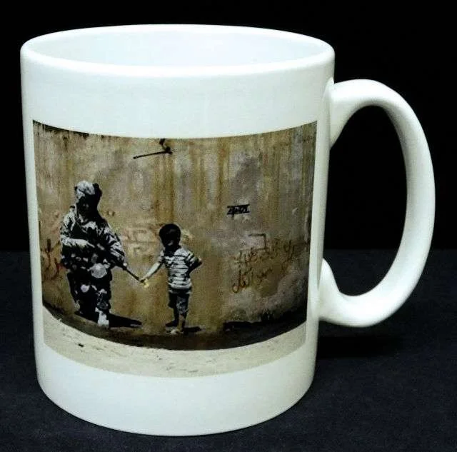 Banksy Mug – Flower Soldier