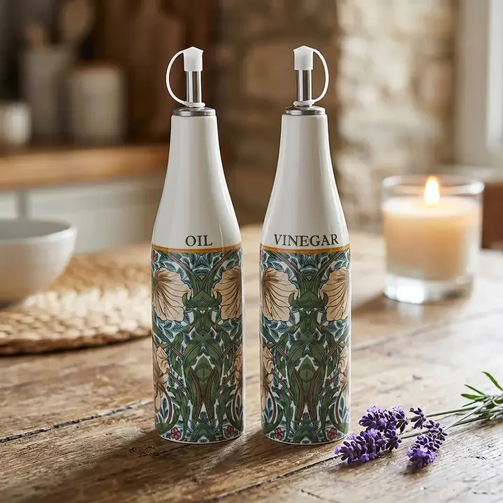 William Morris Pimpernel Oil & Vinegar Set