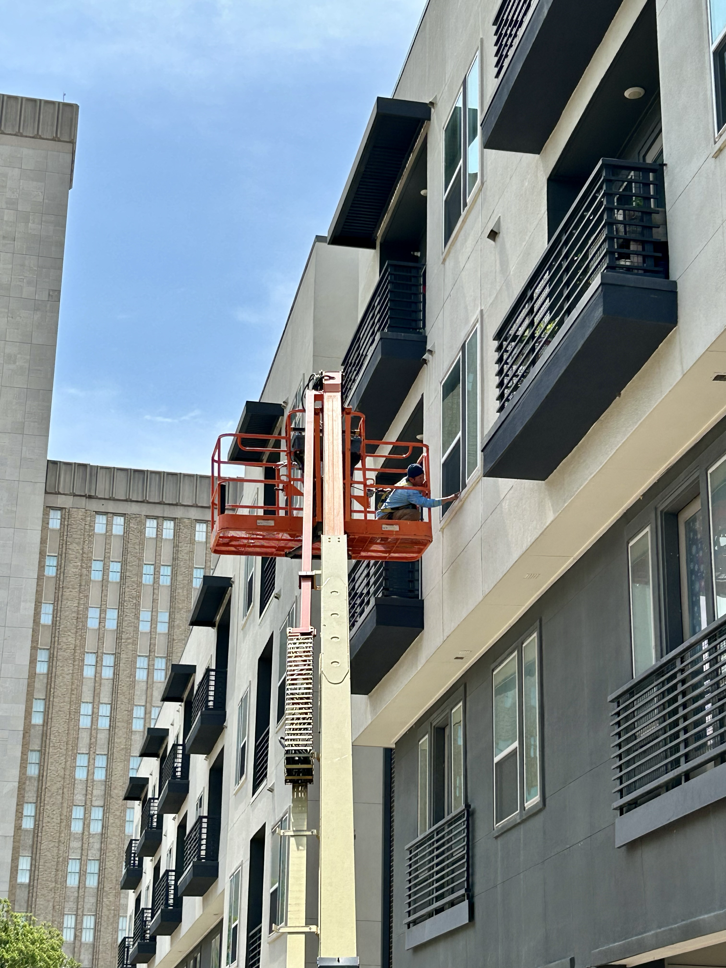 Stucco repairs and sealing windows in Dallas