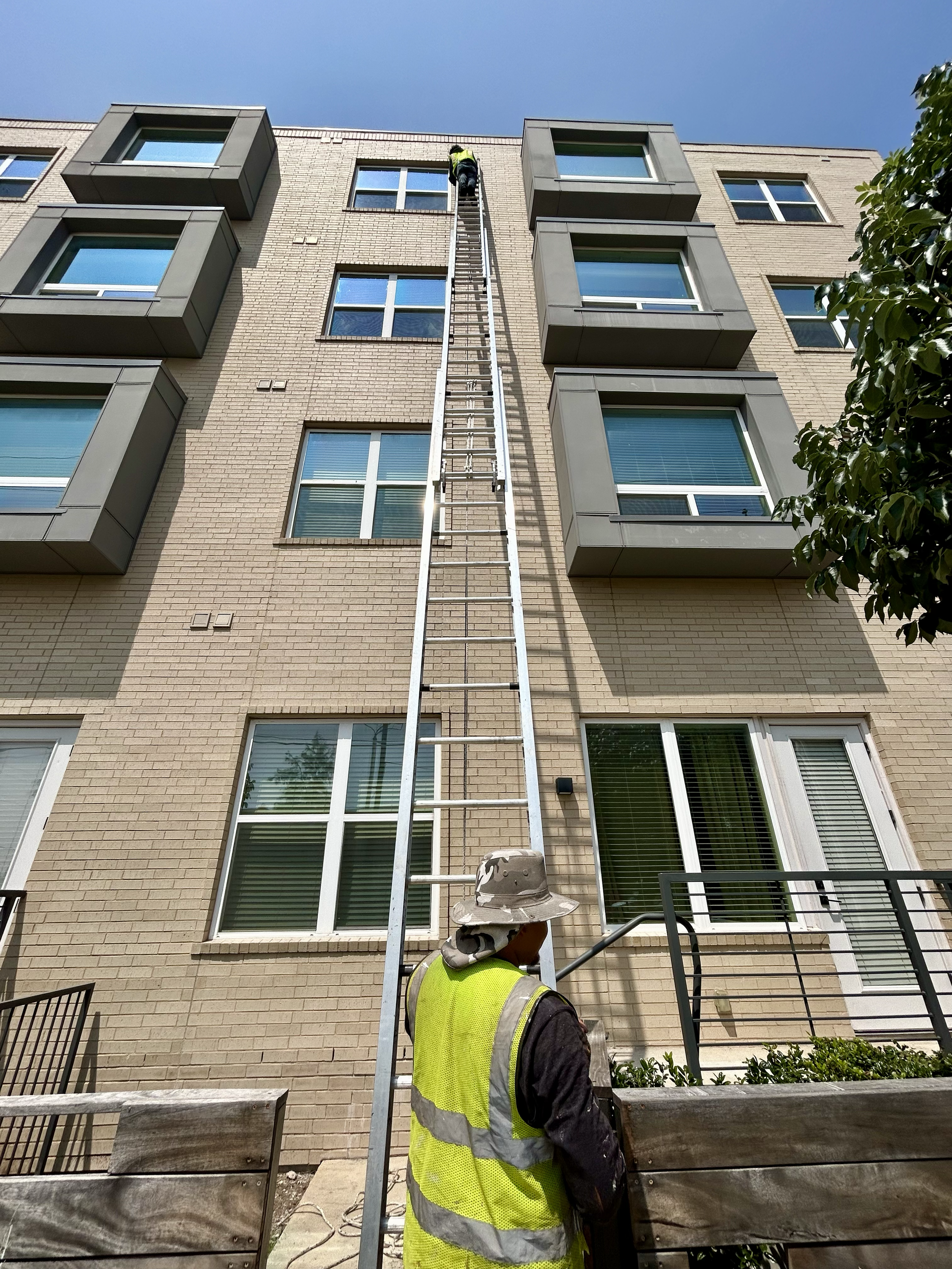 Window leak repairs in Dallas
