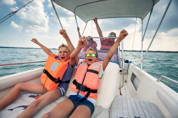 YEAR ROUND BOAT RENTAL (FULL-DAY) ON THE COOSA RIVER / LAKE WEISS (GA/AL)