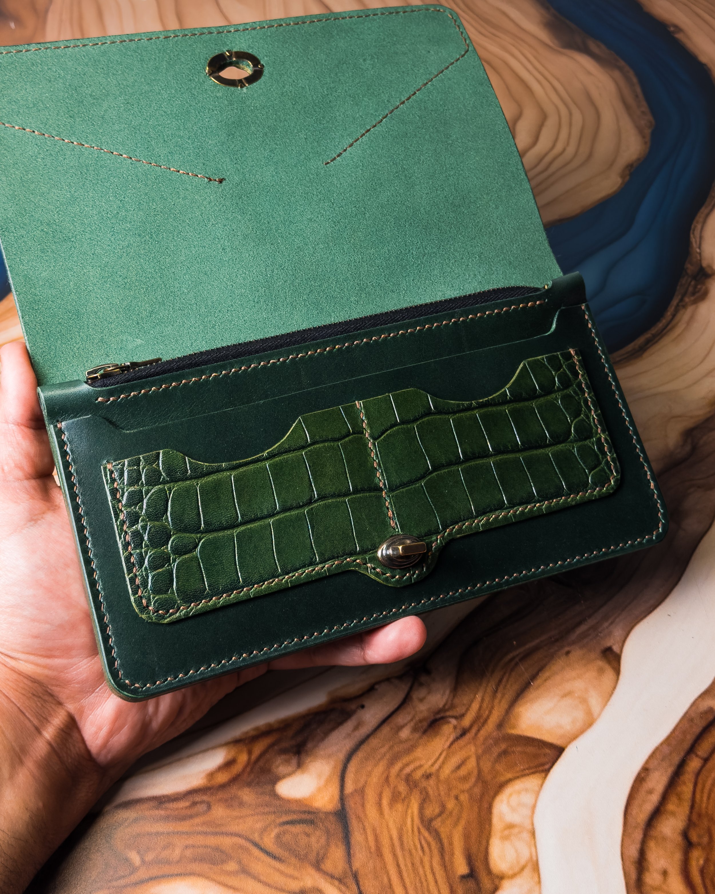 Eltoro Leather