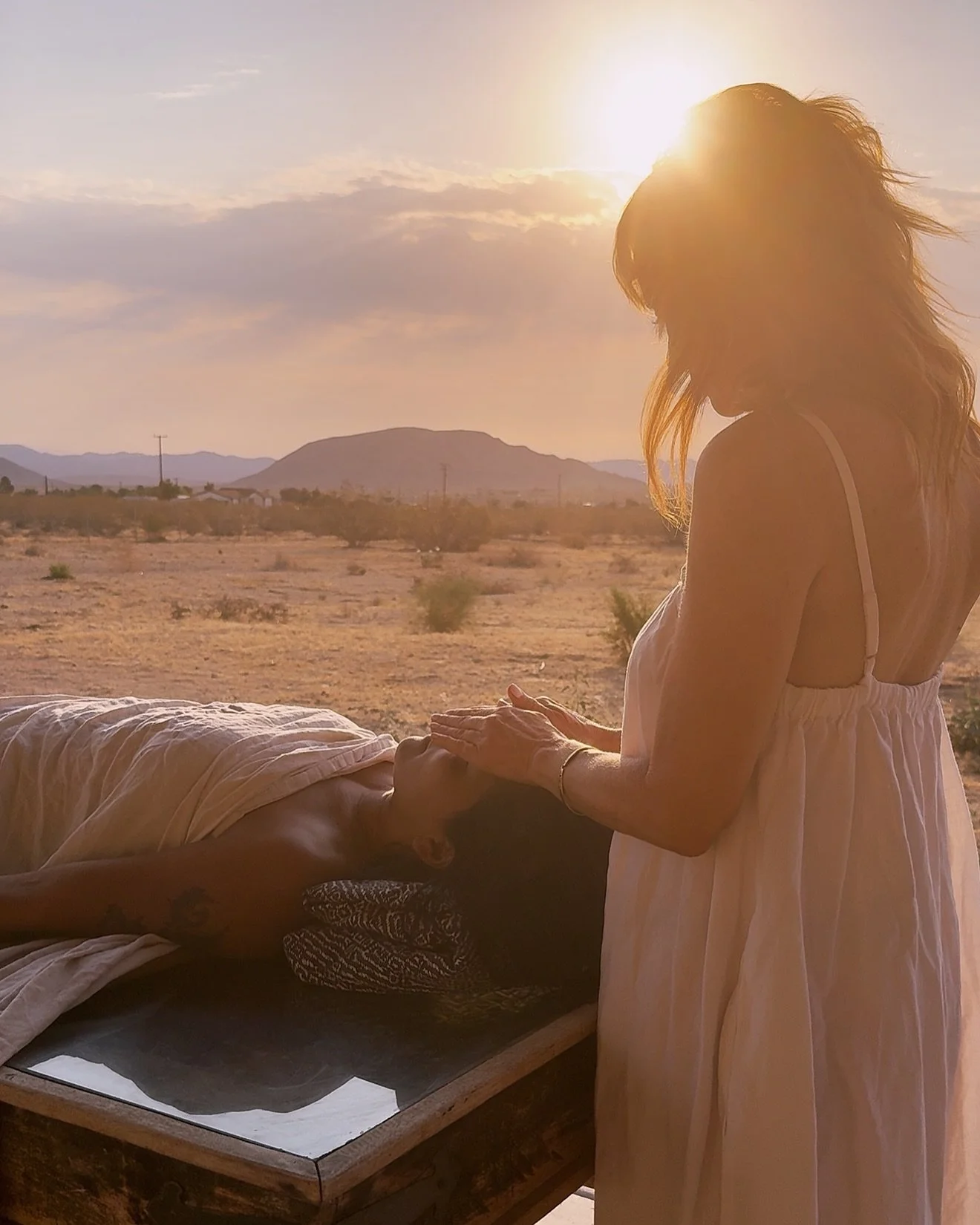 ✨Reiki isn&rsquo;t something outside of you&hellip;✨
It&rsquo;s a remembering. A reactivation of the light and wisdom already within.

In this sacred container, we call in stillness.
We soften.
We surrender.
And through intention, breath, and univers