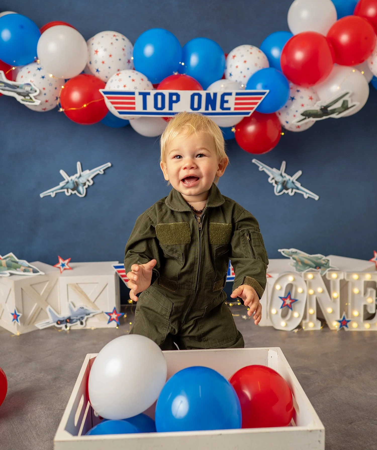 Mav's Cake Smash (15 of 37).jpg