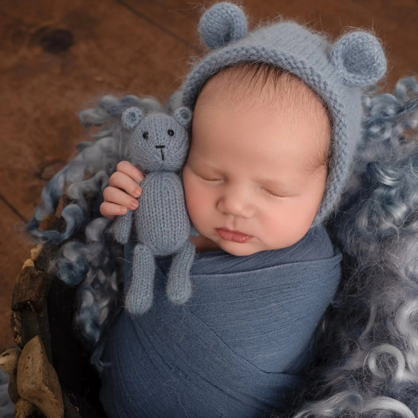 One day, your baby will be taller than you. 

They&rsquo;ll roll their eyes at your jokes, find their independence, and grow into the person they&rsquo;re meant to be.

But these tiny, perfect days? They are gone in the blink of an eye.

Newborn phot