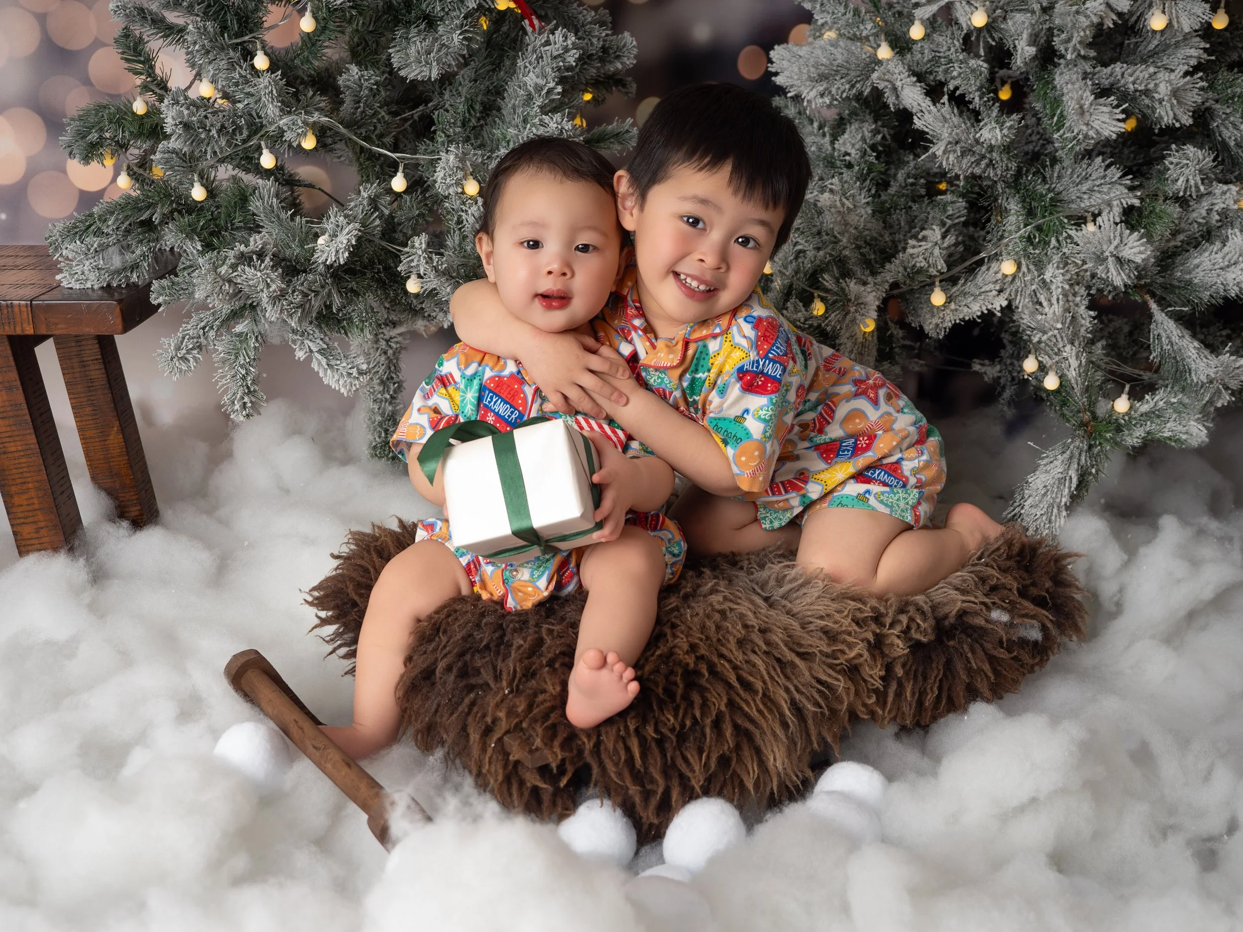 Your Guide to Christmas Mini Sessions: Outfits, Tips &amp; What to Expect