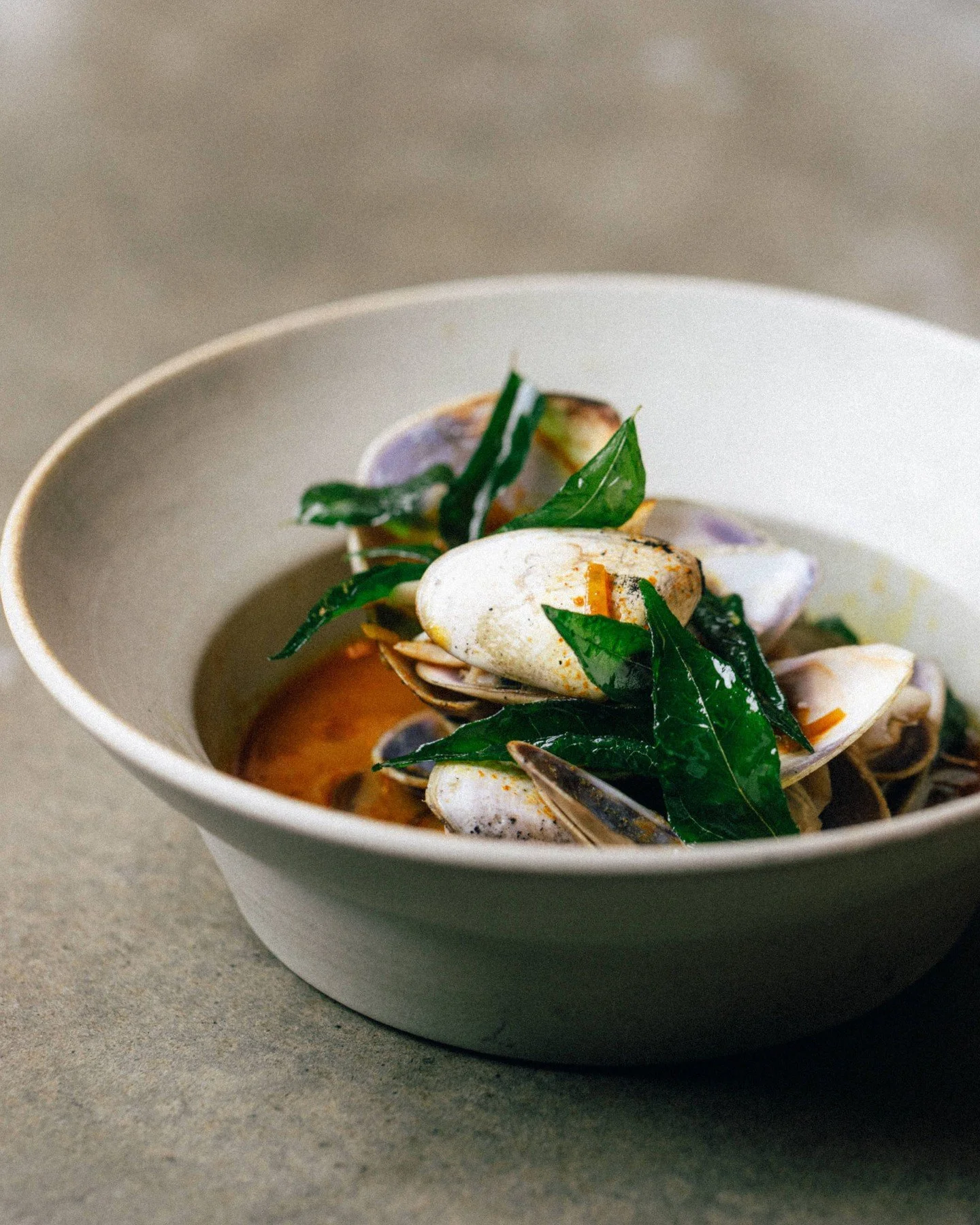 Goolwa pippies opened directly over charcoal, flooded with tart and savoury vevichathu. Served with uttappam (fermented rice pancakes) to mop everything up. 

Best eaten with your hands.

Book via the link in our bio. Walk-ins are always welcome.