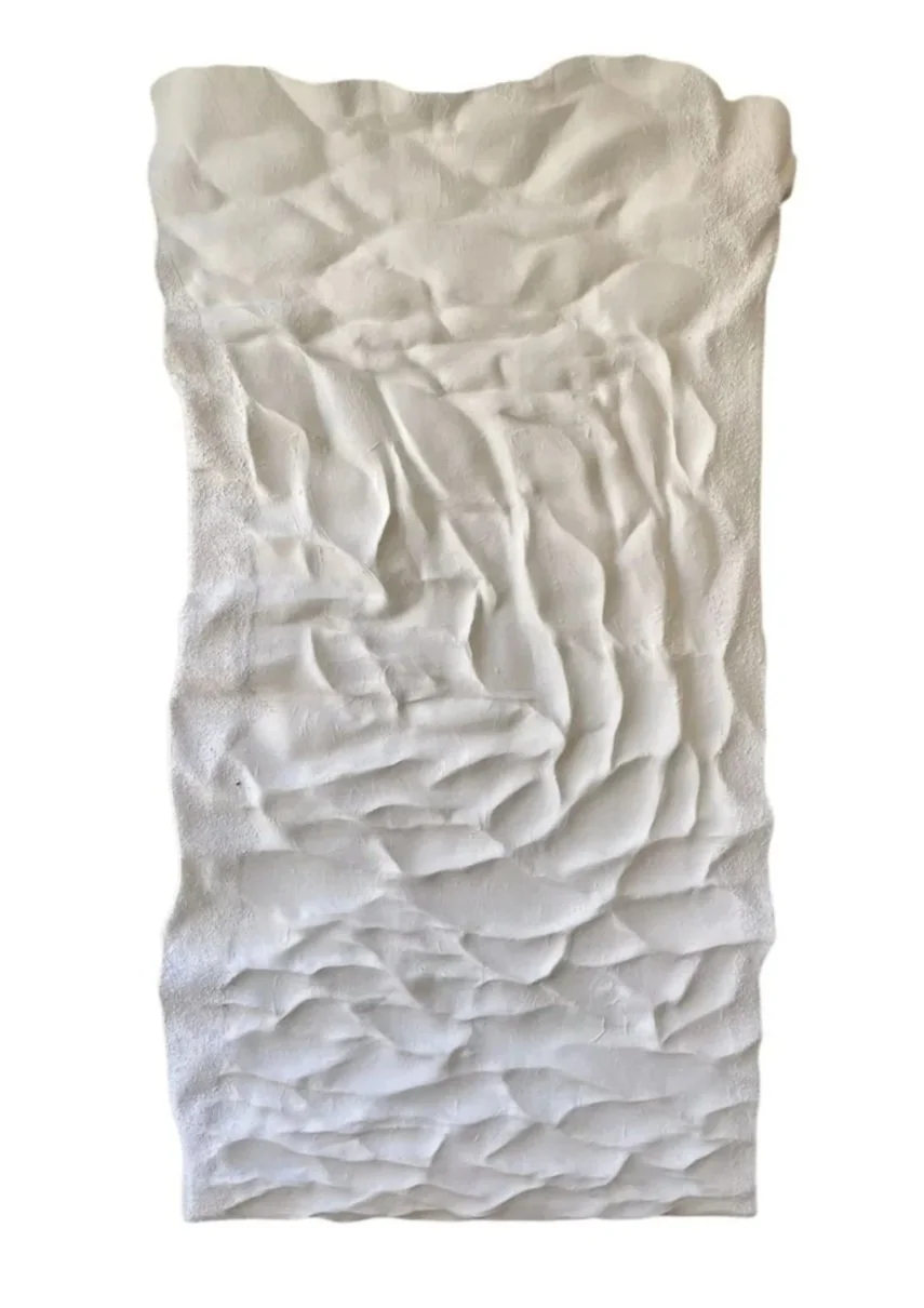 Shop WHITE DRIFT de Paloma Rocha, escultura abstracta de pared con texturas blancas