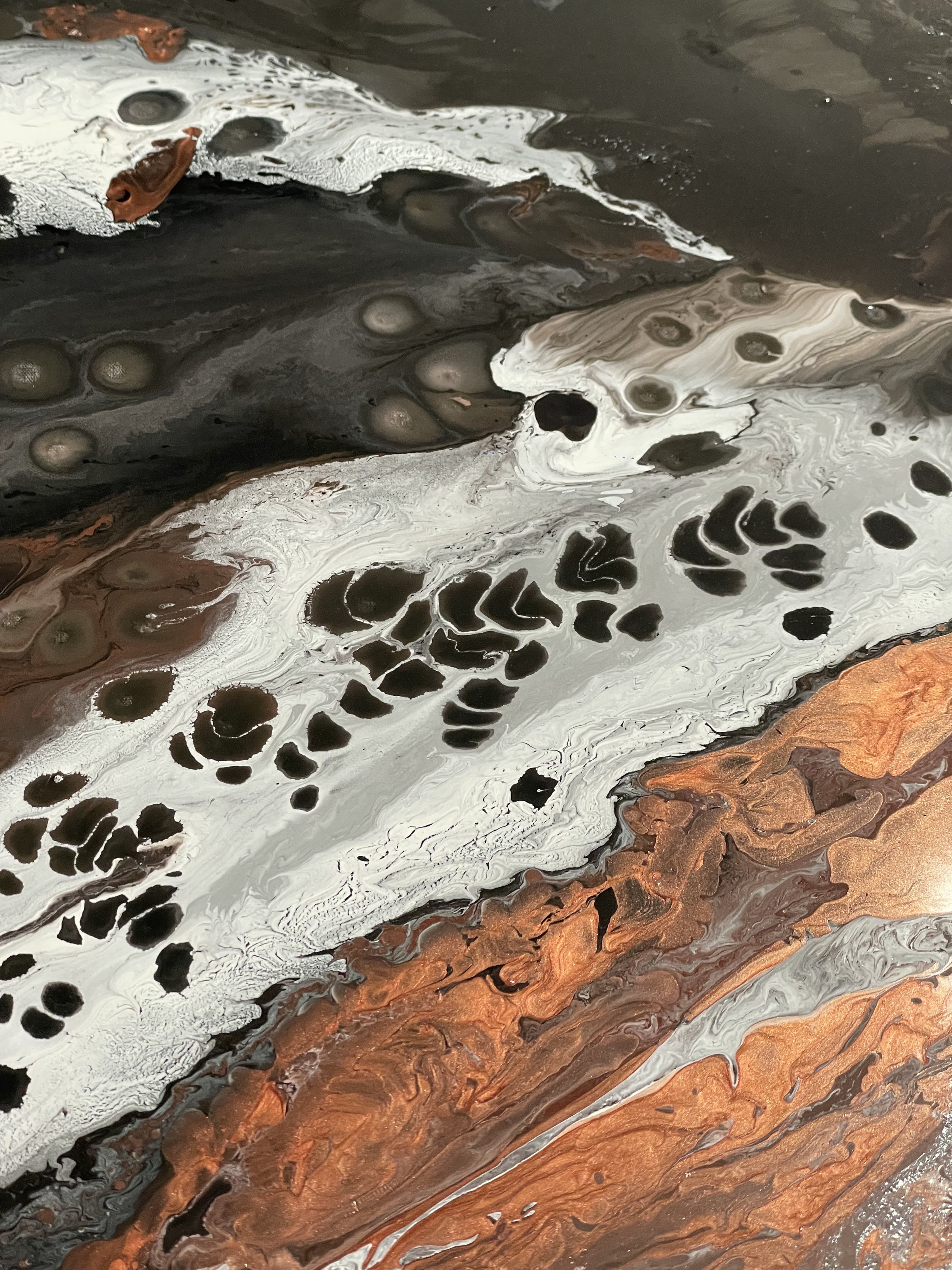 Obsidiana, abstract painting in mixed media on canvas by Paloma Rocha