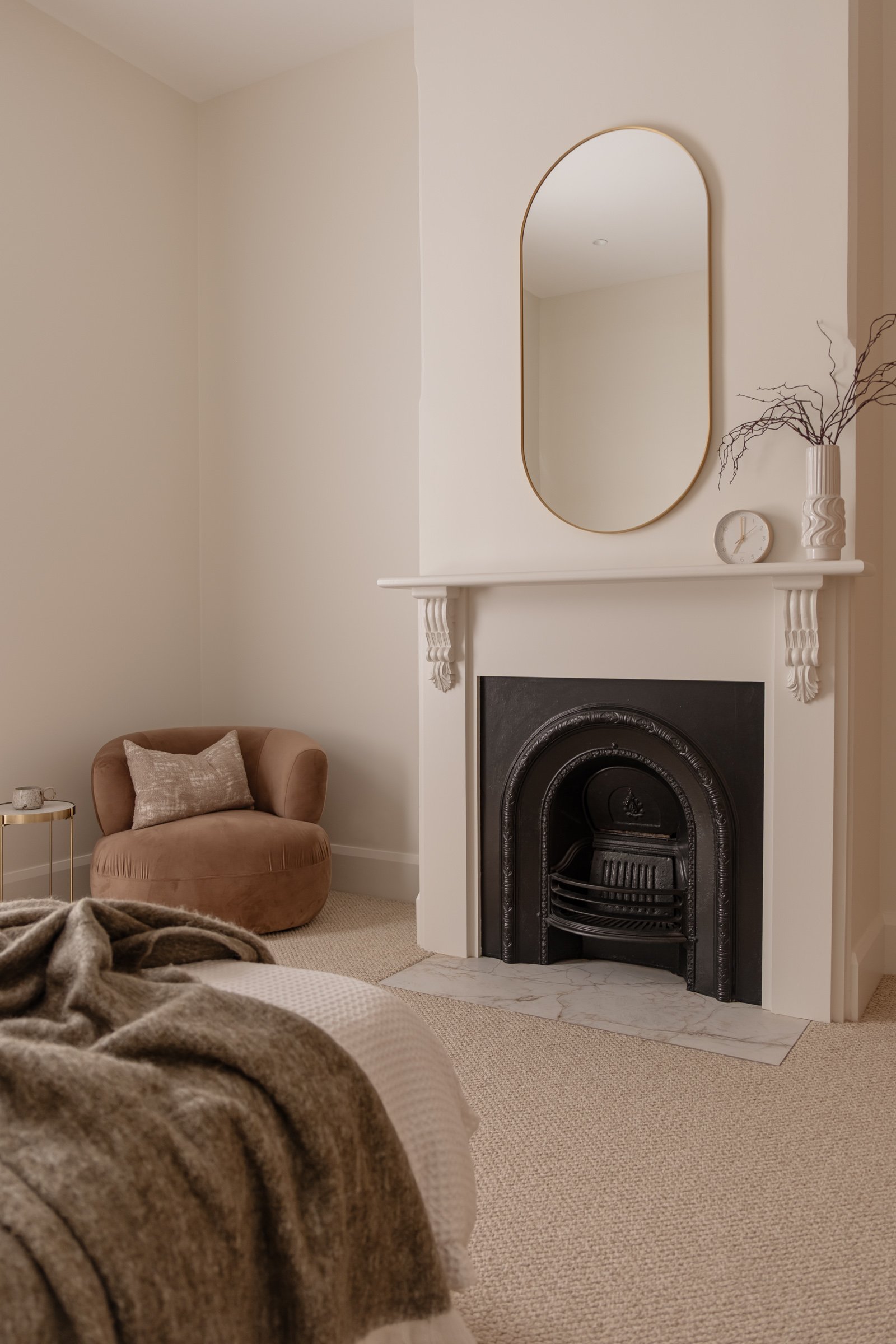 bedroom-largs-bay-fire-place-detail.jpg