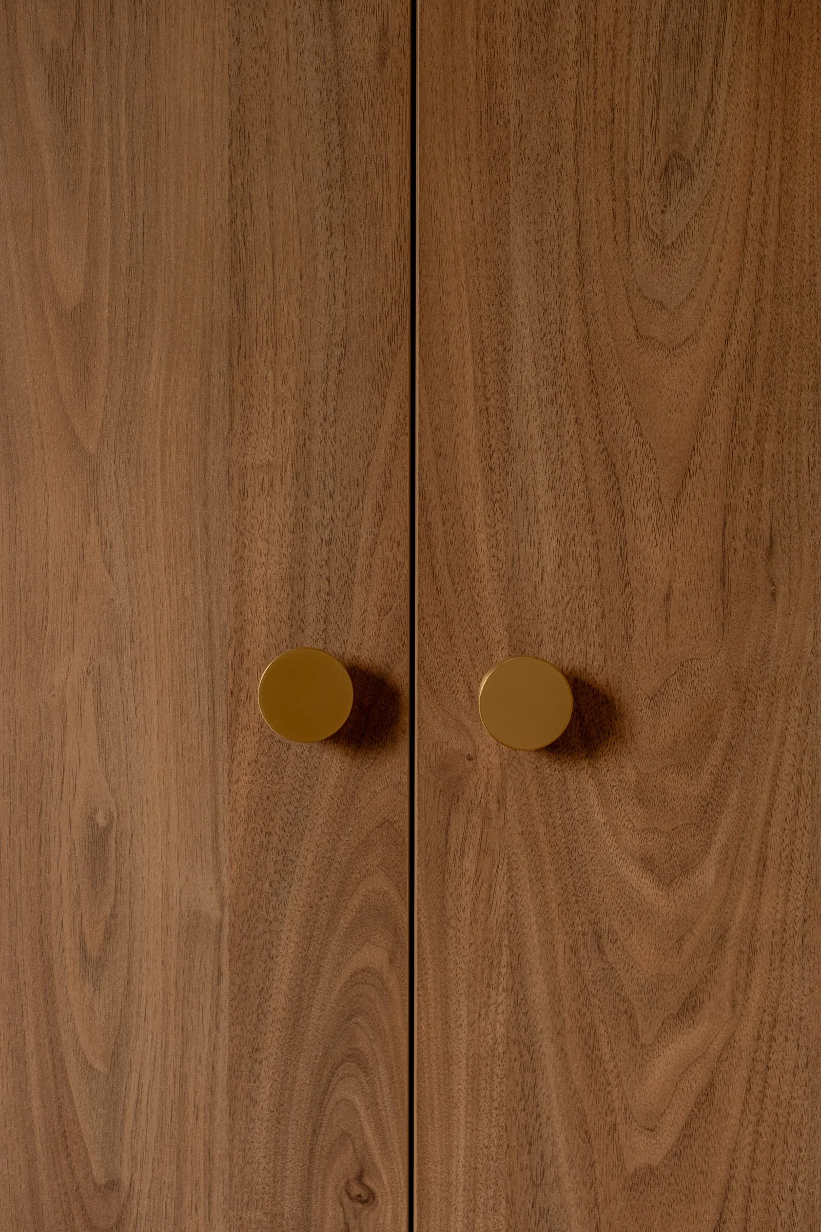 linen-cupboards-casa-billie-handle-detail.jpg