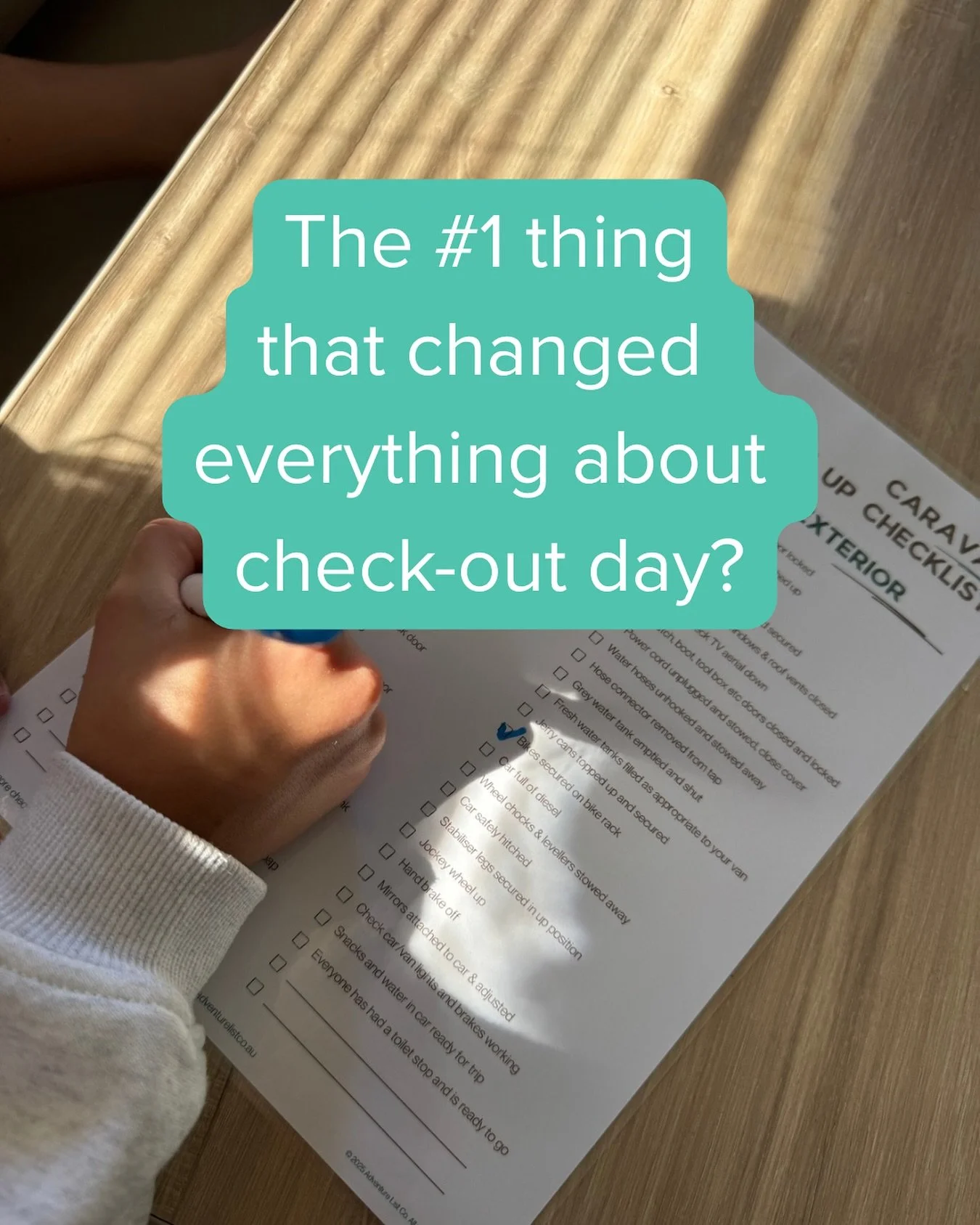 ✨The number one thing that changed check-out day for us?
Our Pack Up Checklist. 📋
Leaving a campsite used to feel like pure chaos — everyone rushing around, things getting missed, stress levels rising. 
Now, it’s smooth sailing.
📝 We