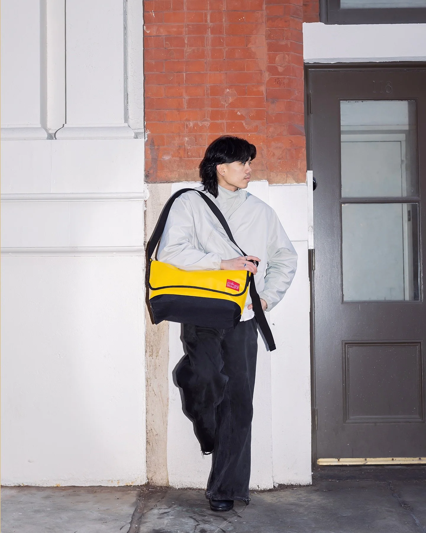 Manhattan Portage // Vintage Vinyl Messenger Bag - a proven bestseller! Built from 100% waterproof tarpaulin vinyl and reinforced with CORDURA&reg;, this bag is designed for maximum durability and function 🏃