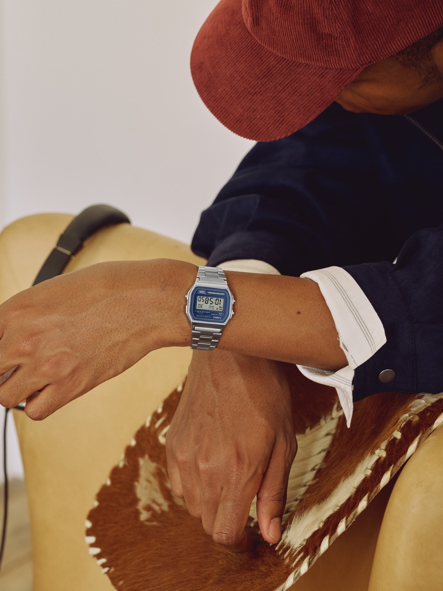 Casio Vintage // Fresh releases for a timeless classic. The A158WEA returns in four new colourways. Pictured is the A158WEA-2, featuring sophisticated blue tones and the signature metal band 💙