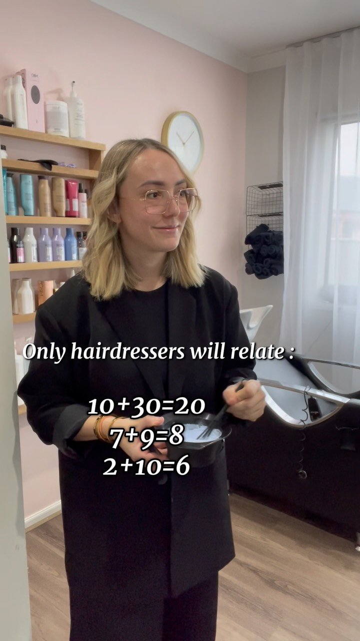 When your a hairdresser and have ran out of something so you do colour math.
#hairstylistproblems #funny #girlmath #blondehair #hairgoals