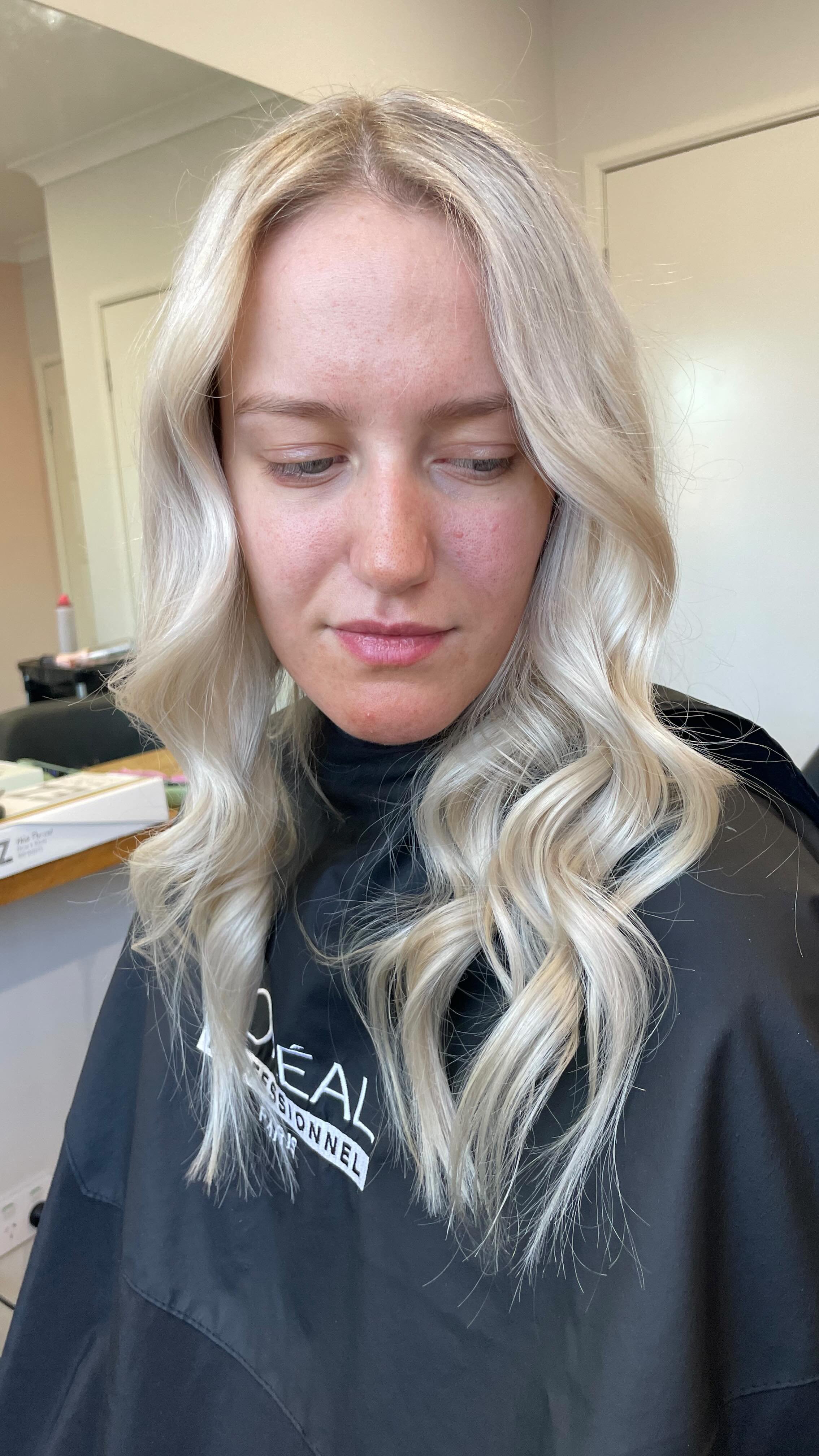 Can I take you on a date.
#hairtok #haircontent #blondehair #hairgoals #brightblonde #hairreels #hairdresserreacts #colachairdresser #blondelife