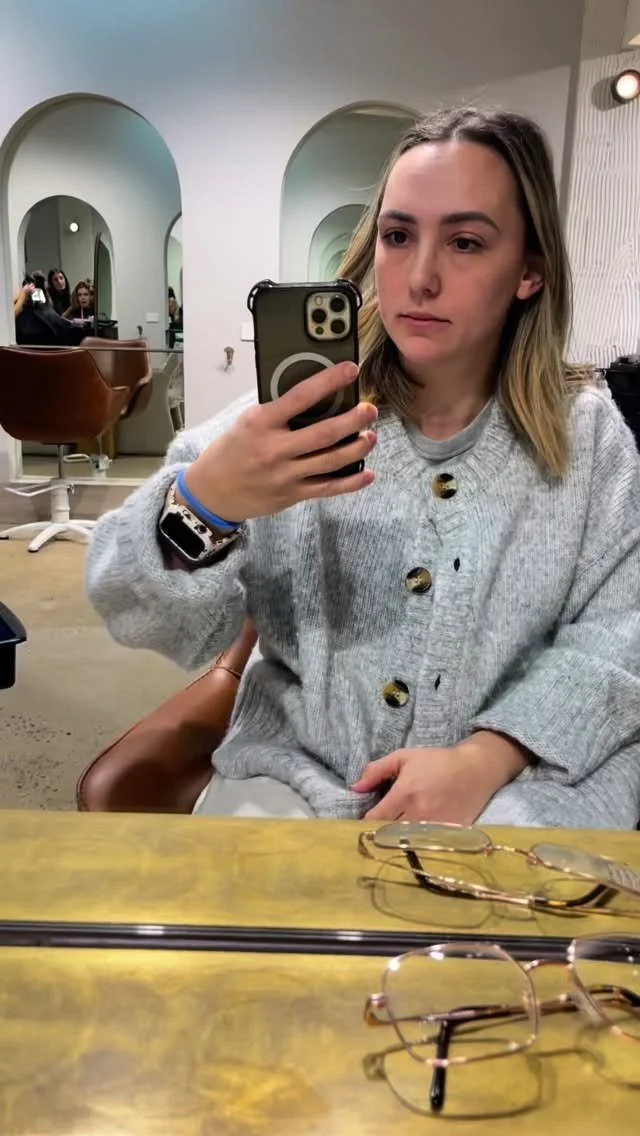 Come along with me to get my hair done before my holidays.
Sorry I have posted it late π.
@lori_mralmeda always slays the hair .
#hairslay #hairvlog #livedinblonde #hairgoals #blondehair #blondespecialists #comealong
