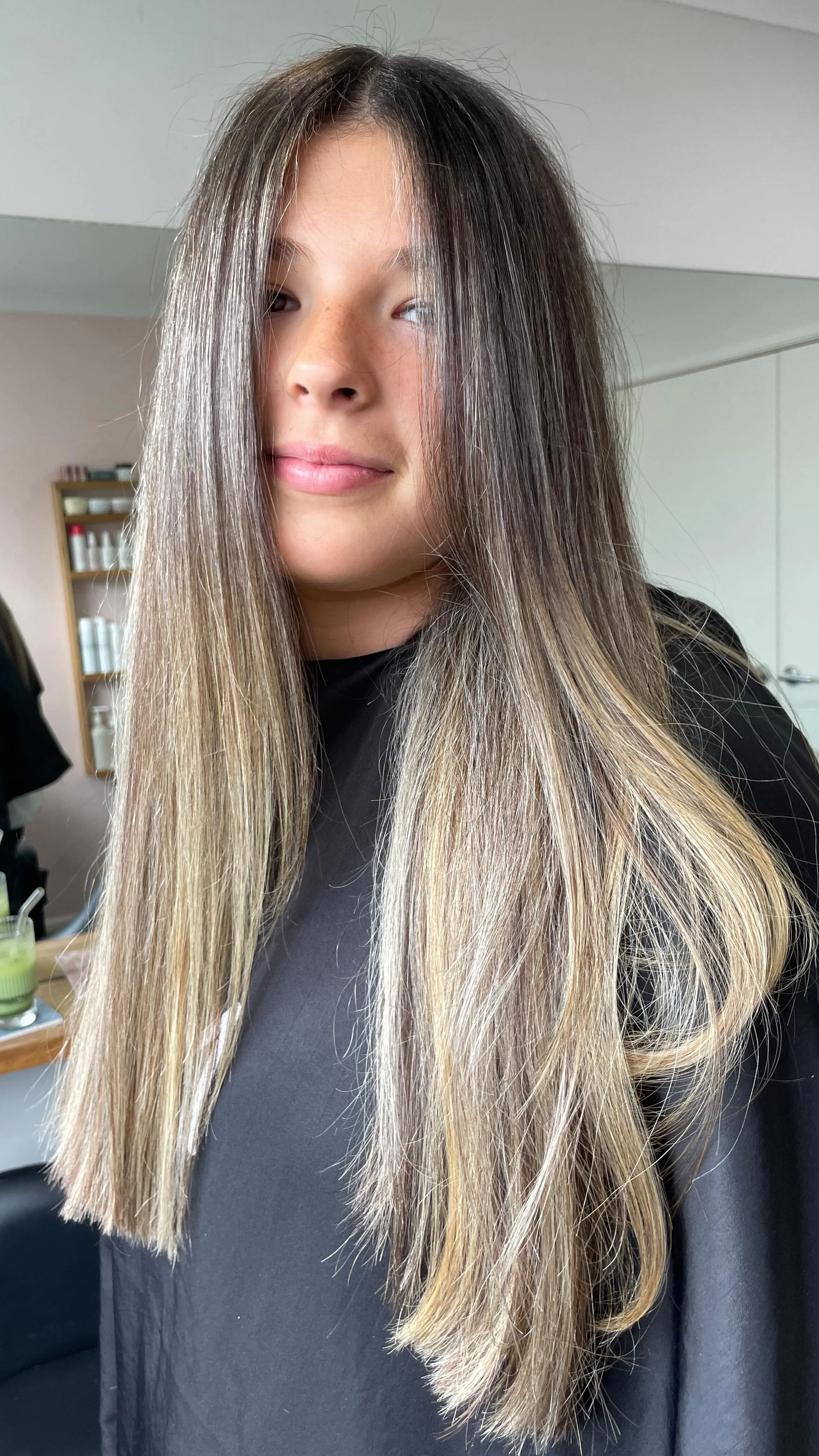 Another vigrin application.
I’m so blessed ππ«Άππ₯°π‍βοΈπ
#viralvideo #darktoblonde #trending #bronde #hair