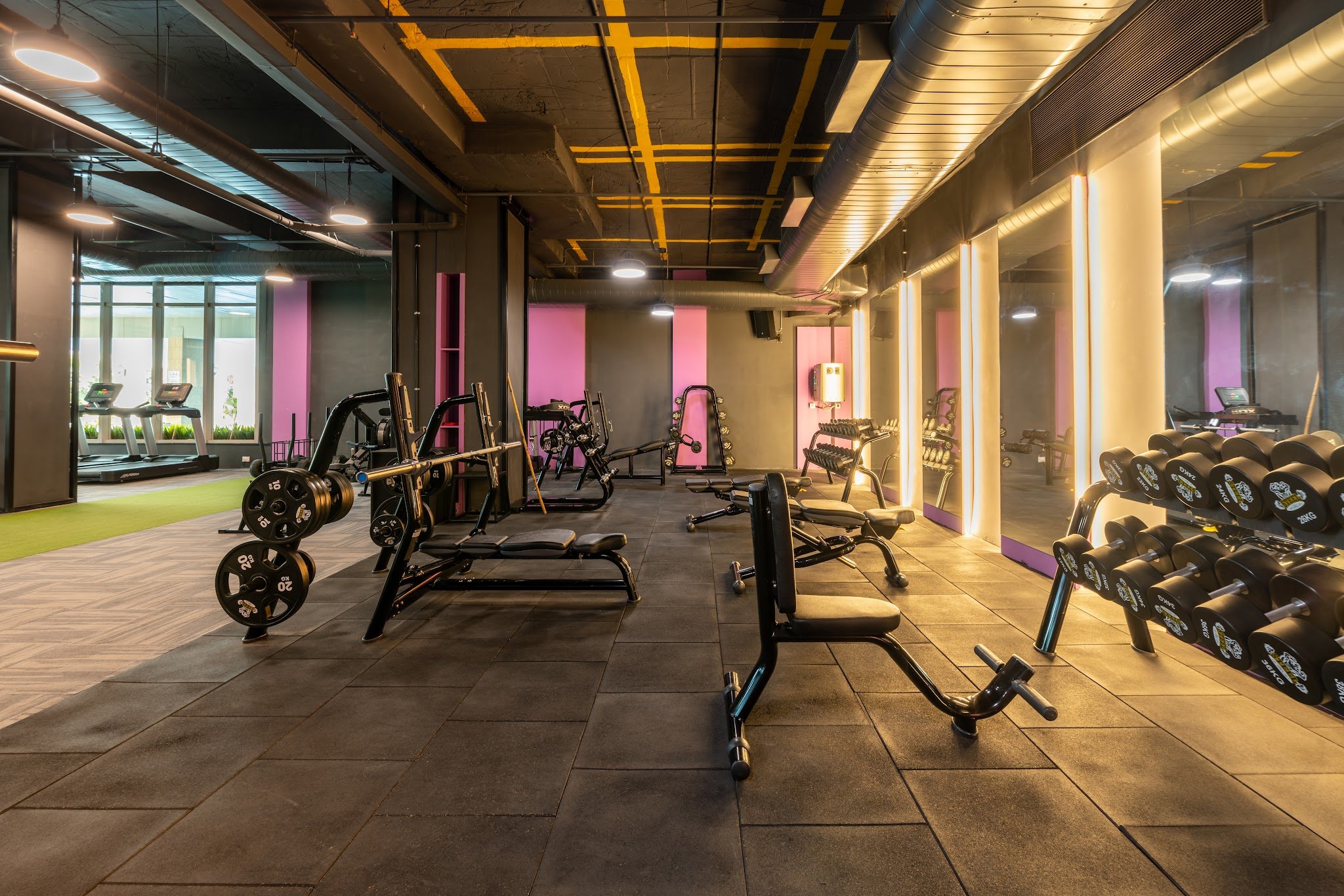 CLUB LUXE - GYM -16.jpg