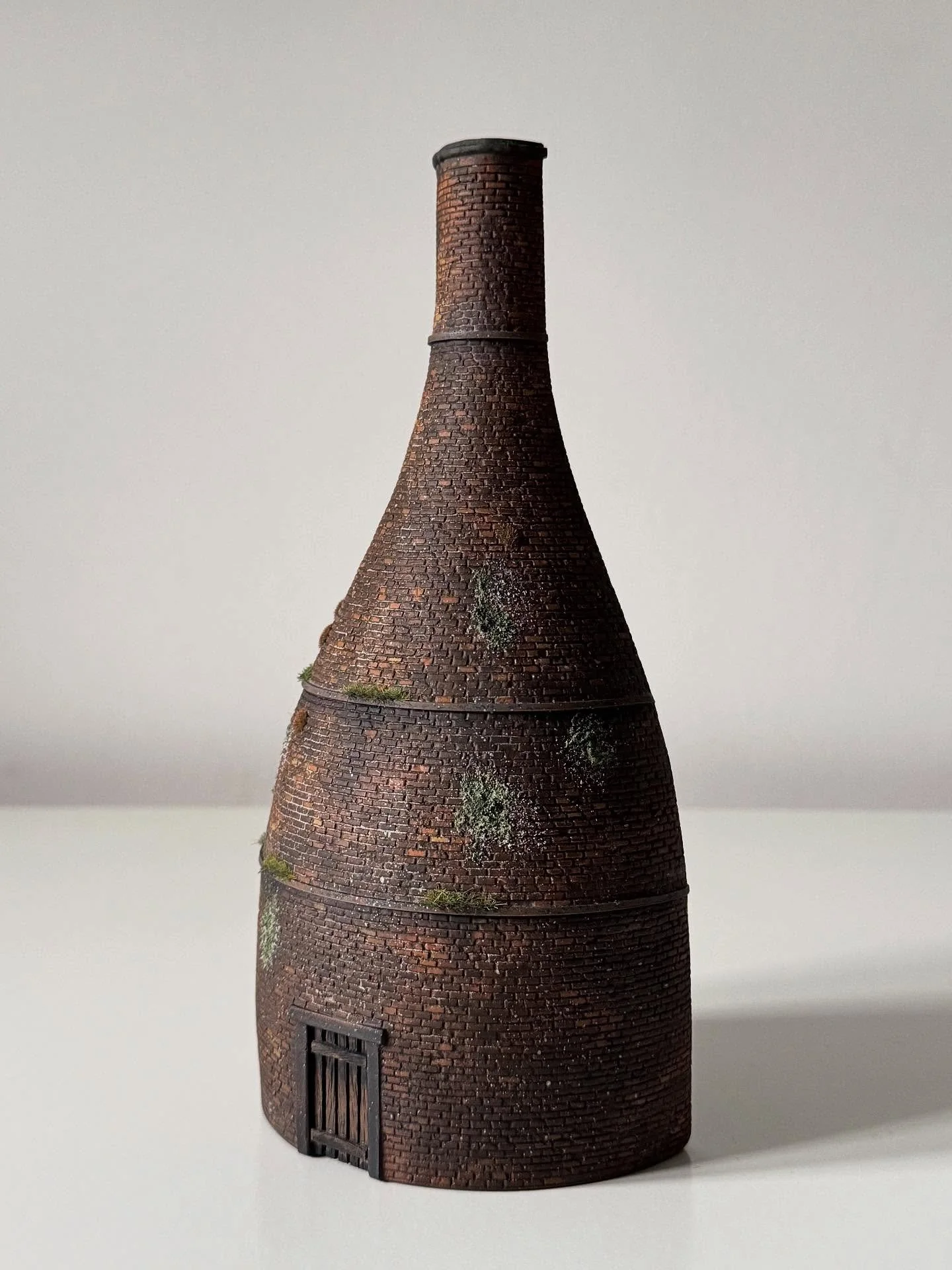 I&rsquo;ve made 132 miniature bottle kilns for customers this year and I&rsquo;m about to ship a last batch out in time for Christmas. I just have number 100 of the Centenary limited edition version remaining to make, it&rsquo;s reserved for a very s