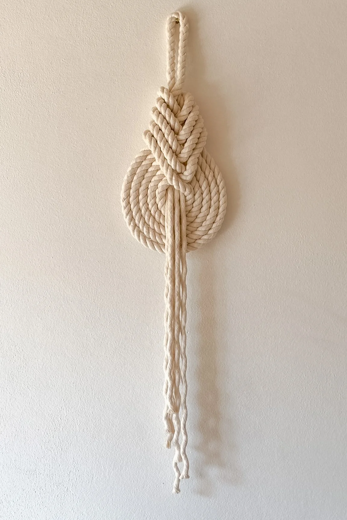 large+soft+sculpture+Pipa+in+16mm+natural+cotton+rope+%7C+Ana+Salazar+Atelier.png