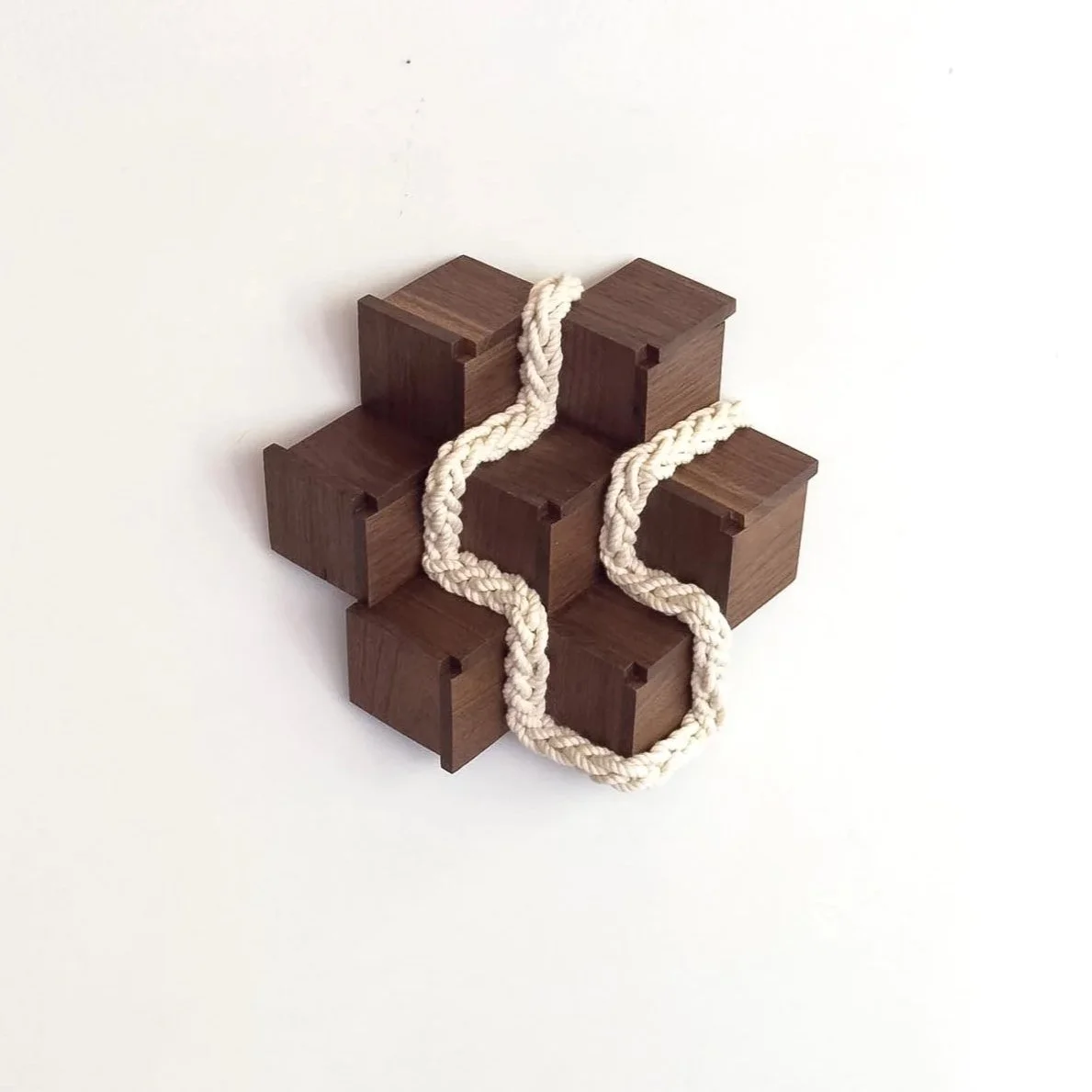 geometric+wall+relief+in+walnut+and+cotton+chain+%7C+Cubic+Series+%7C+Ana+Salazar+Atelier.jpg