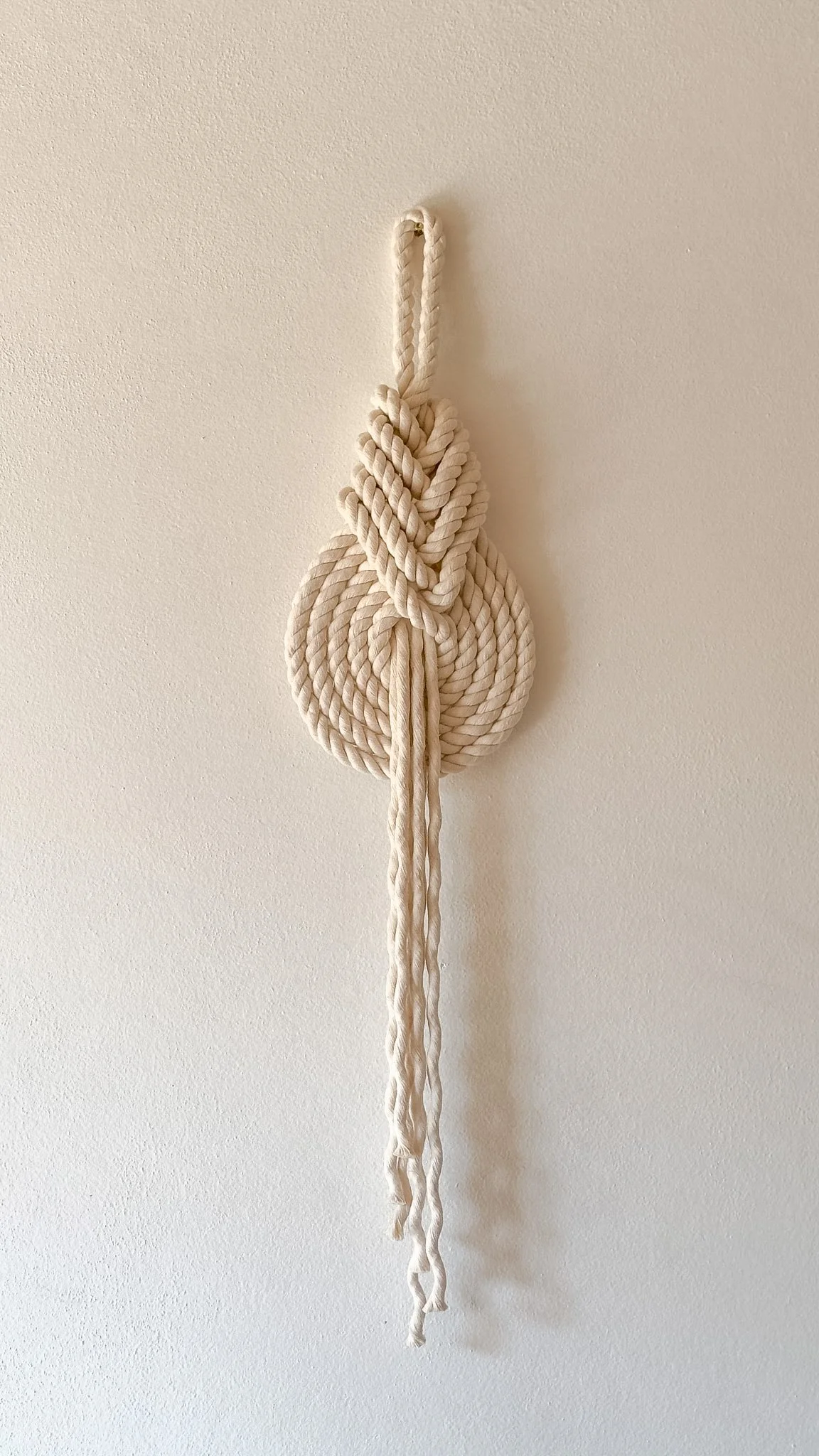 large soft sculpture Pipa in 16mm natural cotton rope | Ana Salazar Atelier.JPG