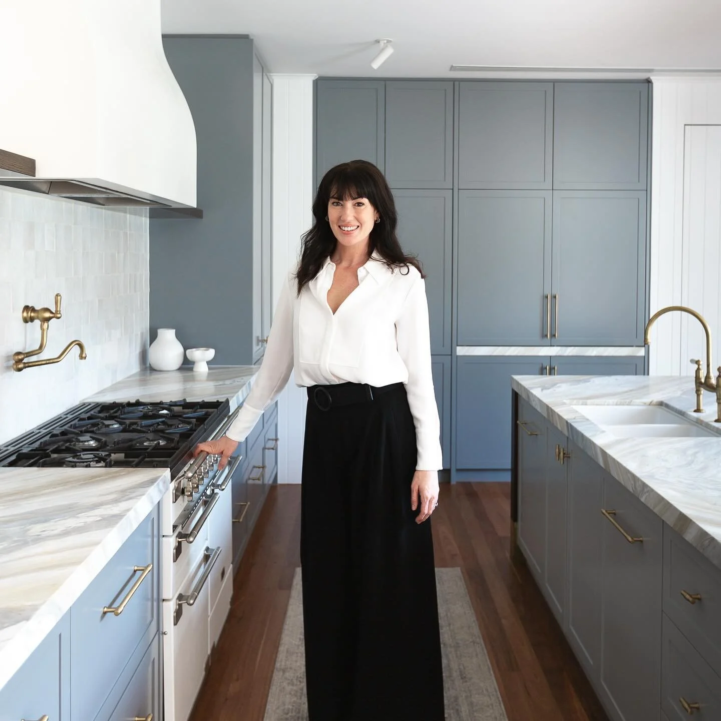 I thought it was time I introduced myself so you can put a face to the name!

Hi 👋🏻 I&rsquo;m Kate &mdash; thank you so much for following along as I share updates from my design projects. I started this business a couple of years ago after moving 