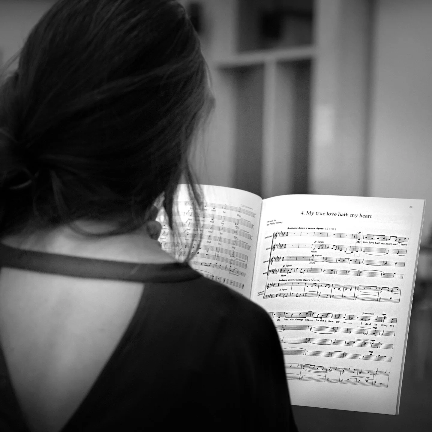 We zijn deze week gestart met de repetities voor ons Swing project! Een totaal nieuw repertoire siert onze pupiters. Nu even wennen, ontdekken en uitproberen, maar het swingen komt helemaal goed tegen onze concerten in het Valentijnsweekend. 💃🎶
Int