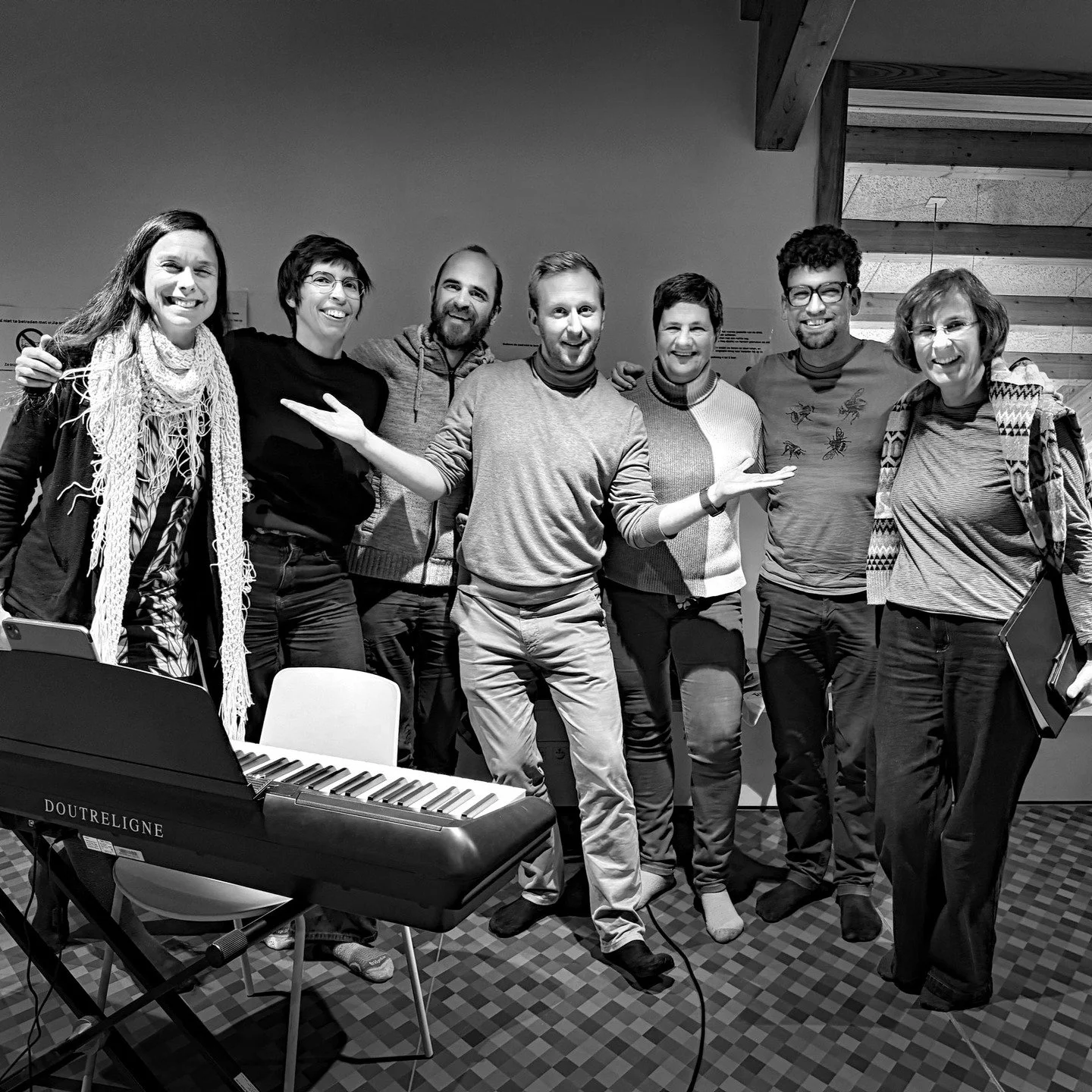 Deze week kwam jazz zanger en coach @jonas.veirman langs om ons te helpen jazzy &amp; swingend te klinken. Dank je wel Jonas voor deze zeer boeiende en leerrijke sessie!