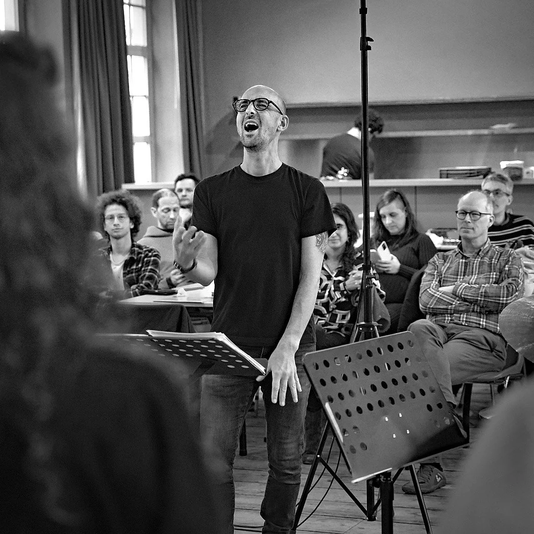 Nog enkele sfeerbeelden van onze repetitiedag, met het @vrtbigband combo dat de groove erin bracht 🎶