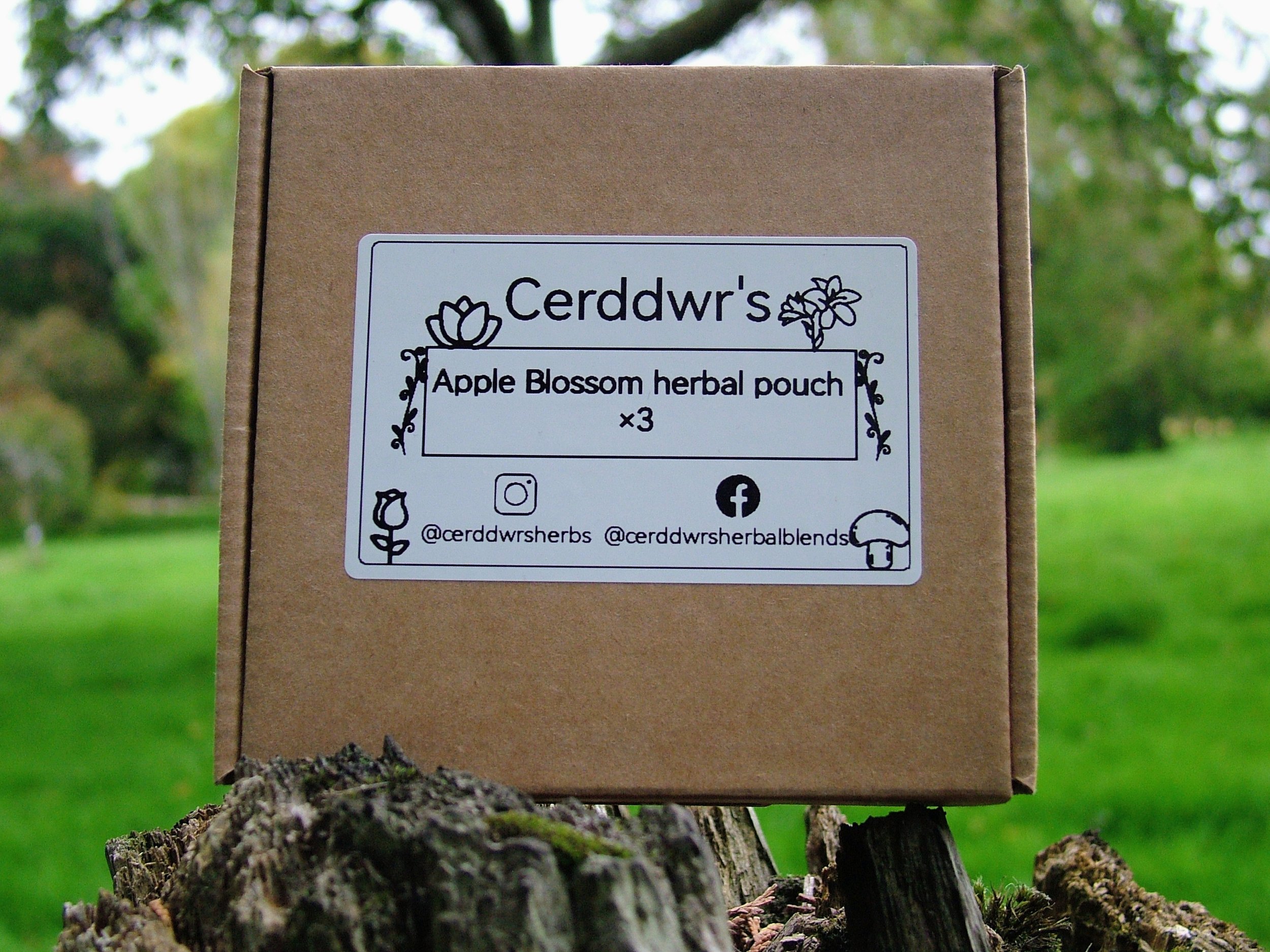 Pure Dried Apple Blossom Pouch