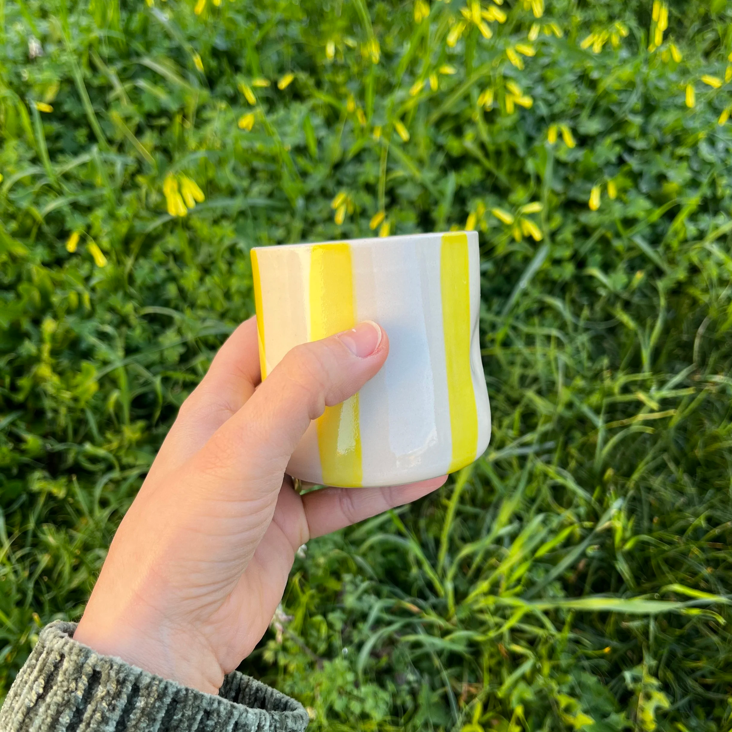 Mug artisanale Mimosa en céramique fait à Vallauris