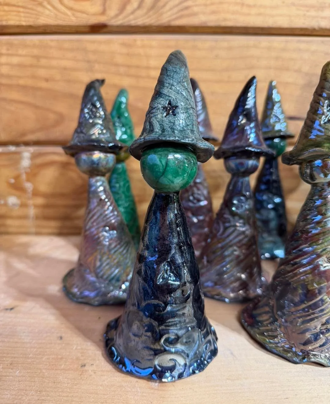 Decided to end the weekend with some raku witches!
#witches #witchesofinstagram #witchesoftheworld #witchesoffacebook #pottery #potterylife #raku #rakufiring #rakupottery