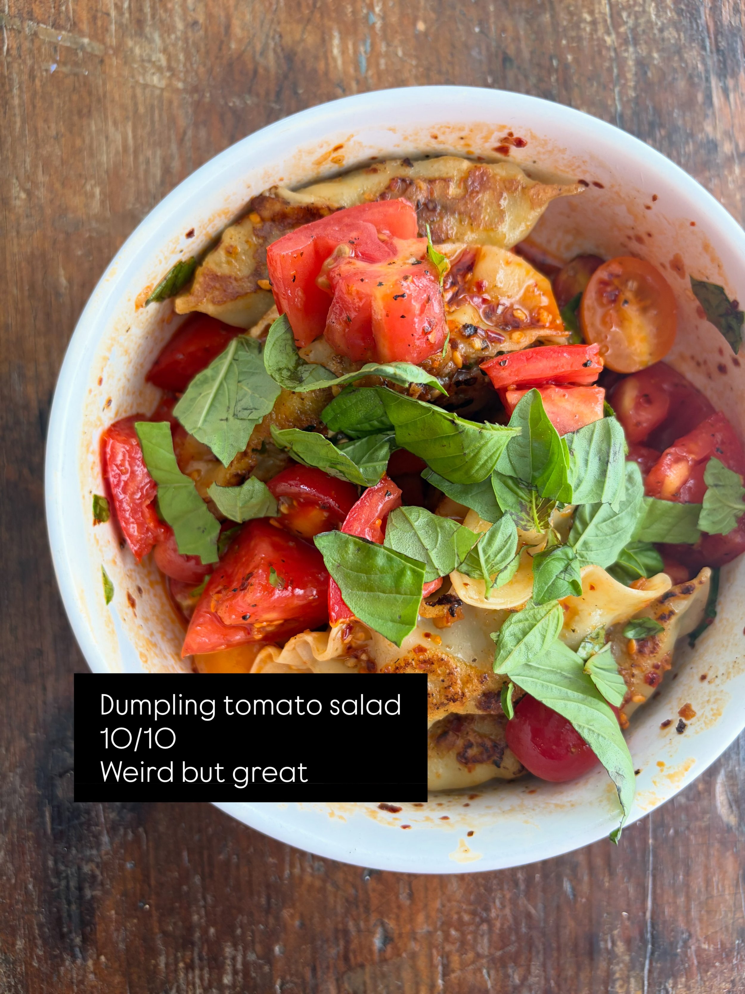 Rating what I ate last week! Local tomatoes, basil, long beans, cherry peppers, garlic, Anaheim chiles, and seeded semolina bread 🌈